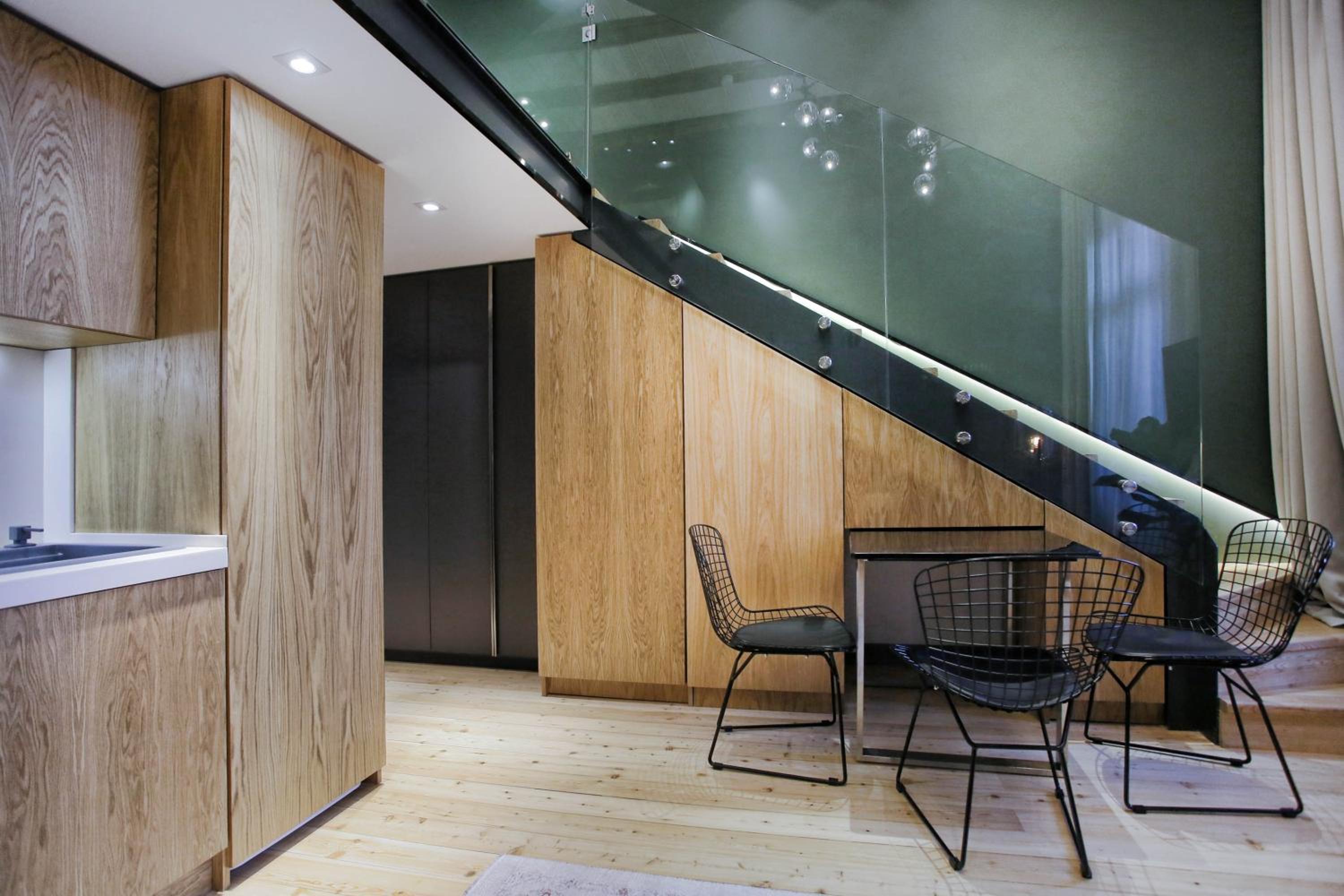 Studio - Split Level