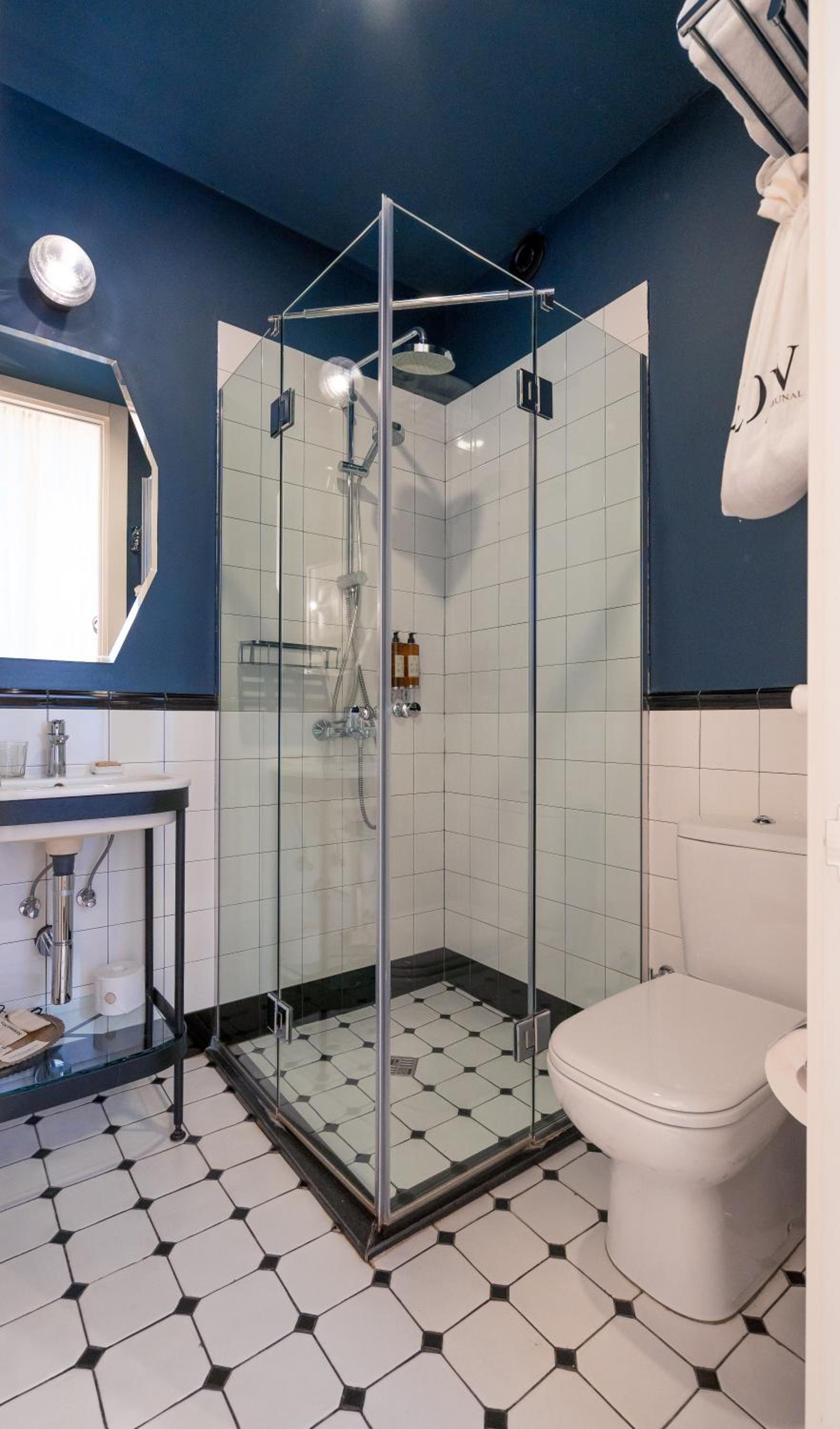 Luxury Suite with Balcony