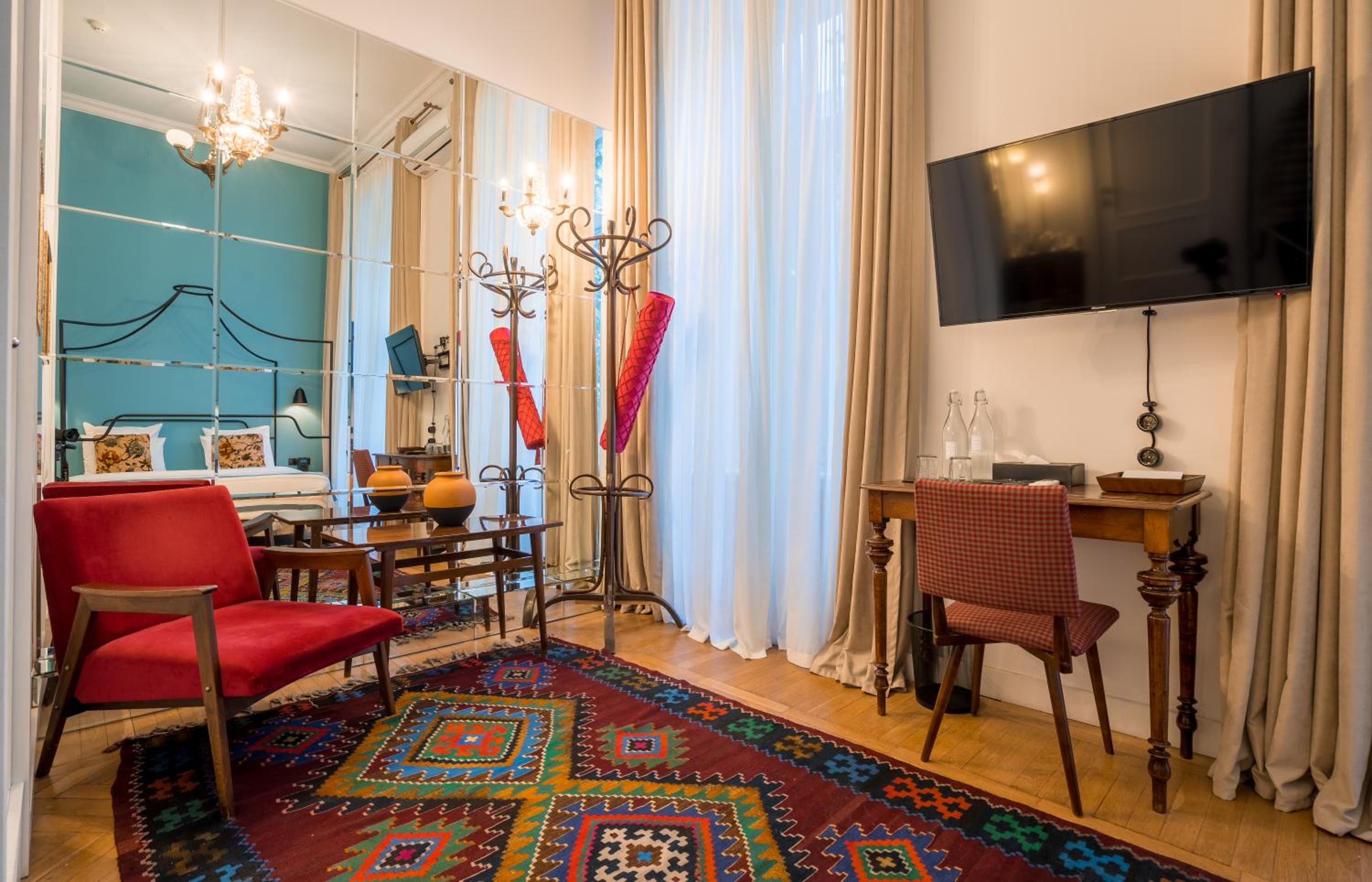 Luxury Suite with Balcony