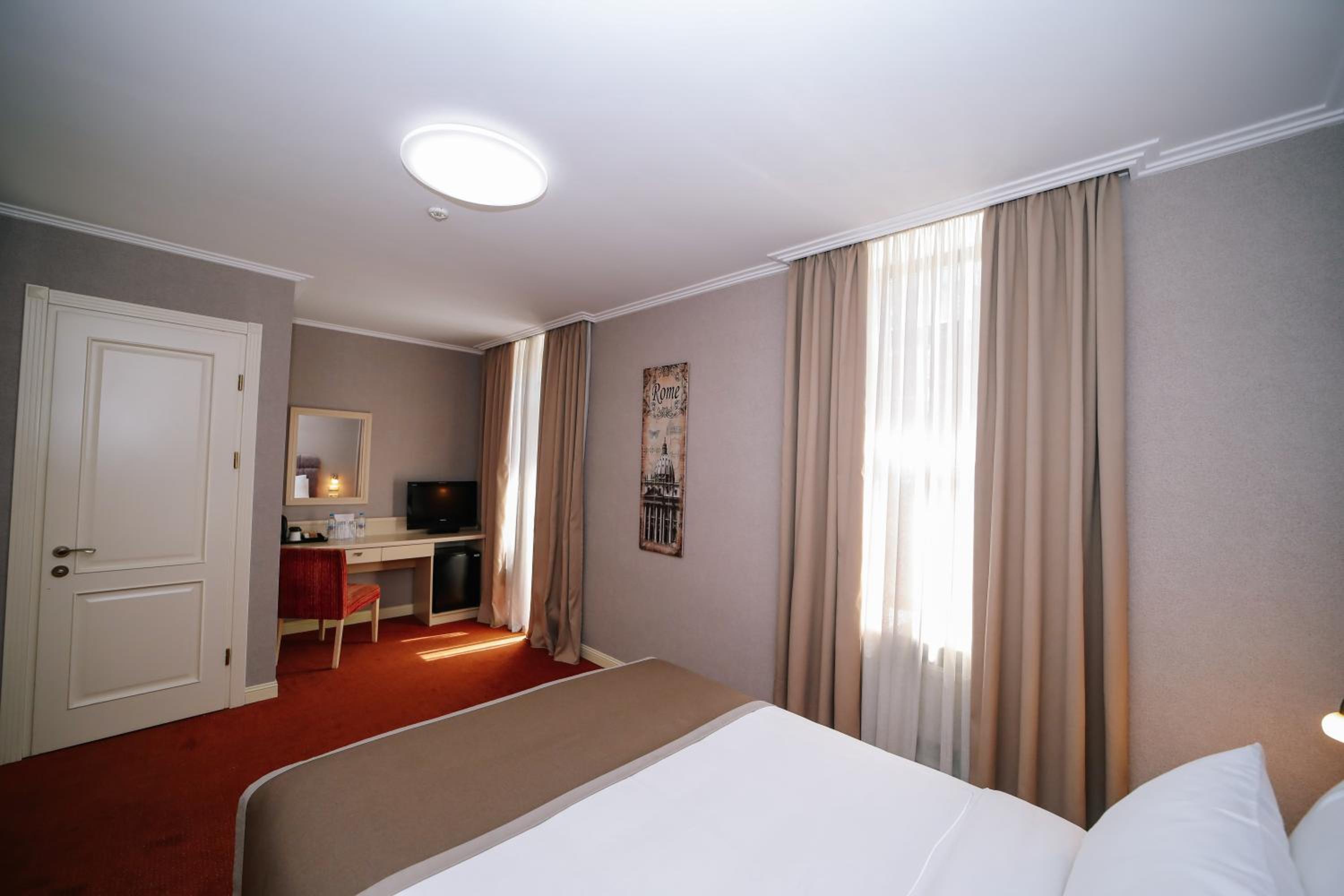 Superior Double Room with Balcony