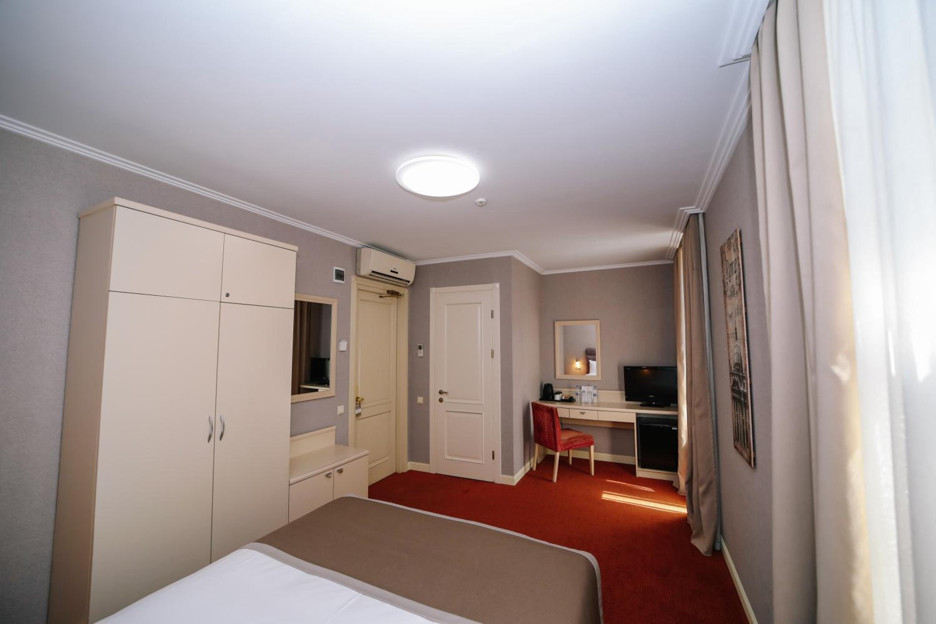 Superior Double Room with Balcony