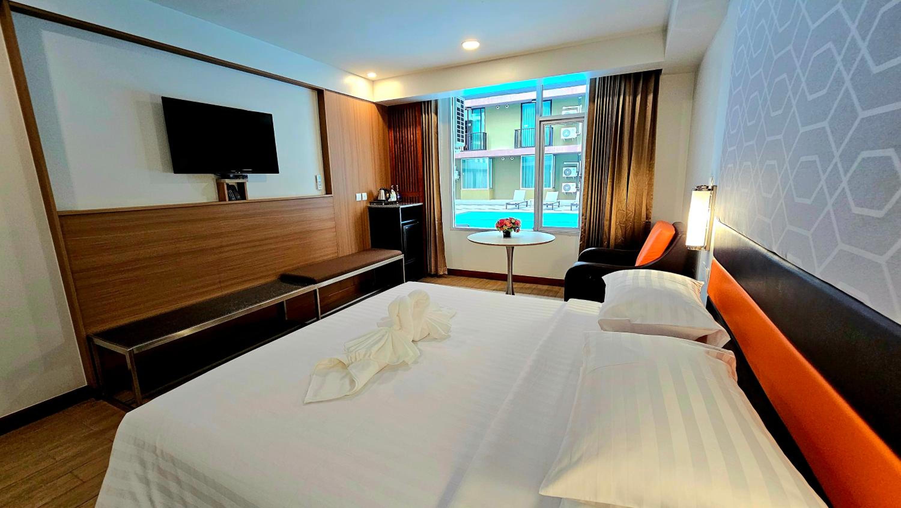 Deluxe King Room with Pool View