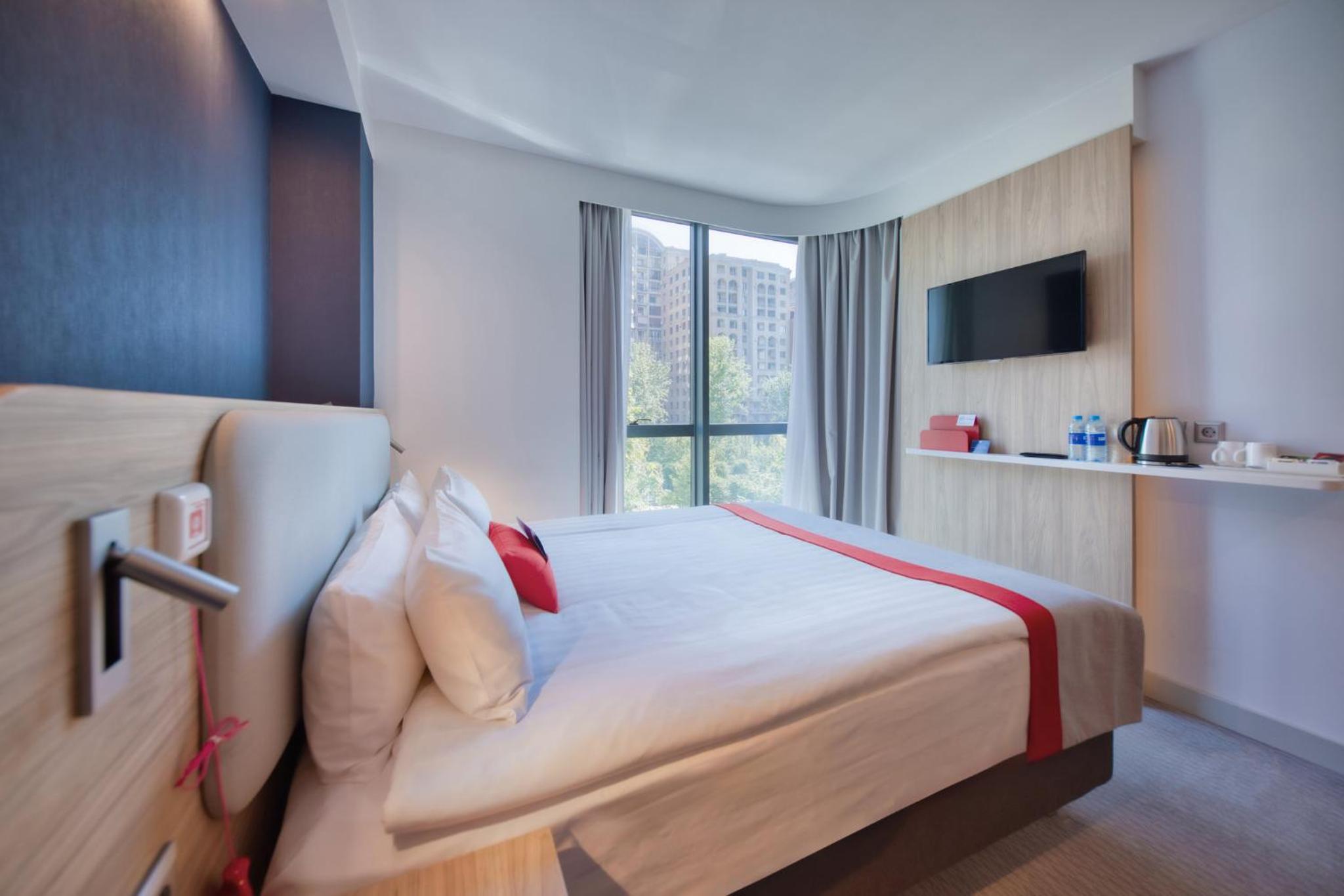 Standard Double Room with Free Breakfast