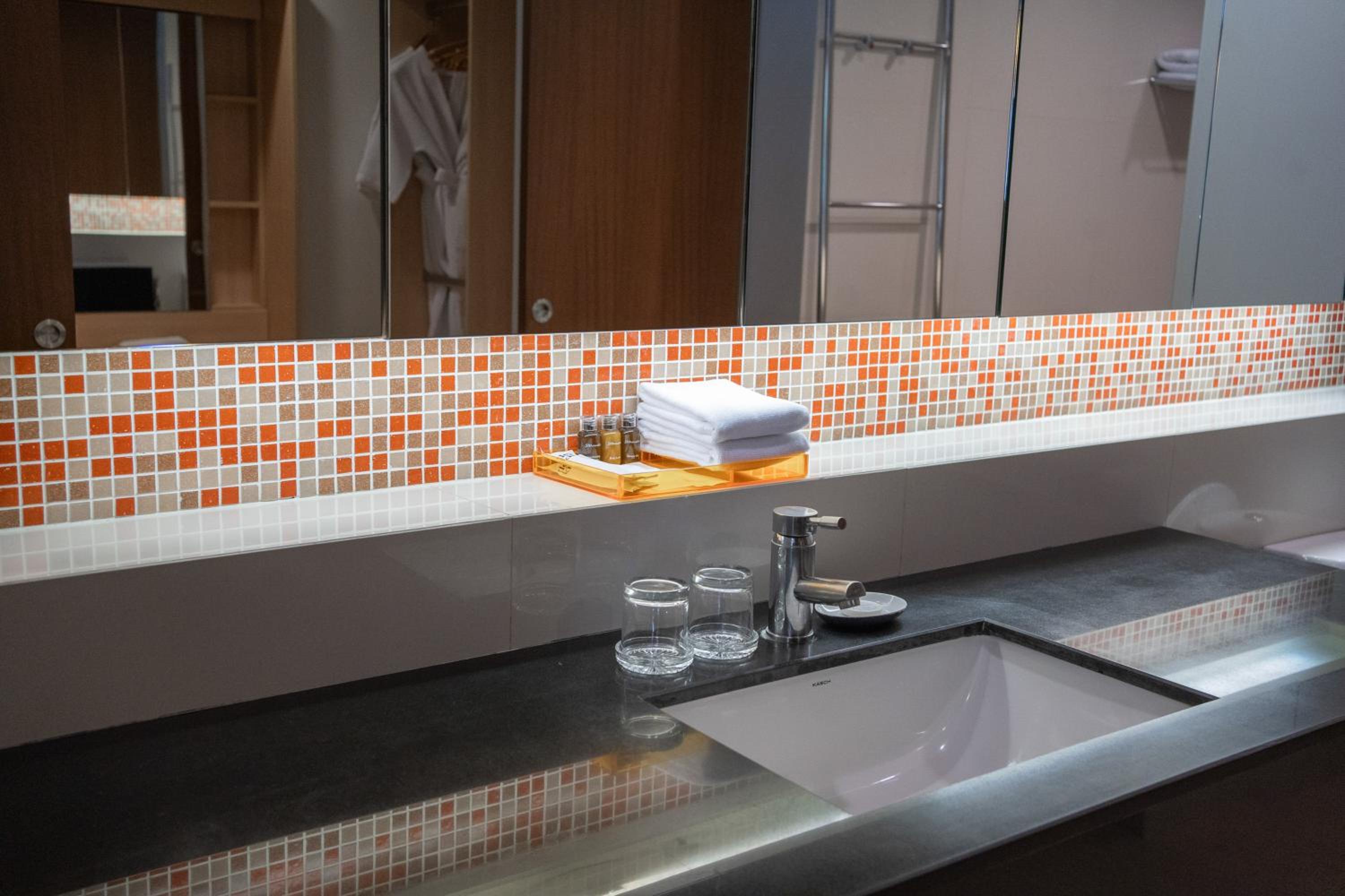 Superior 1 Bedroom Suite