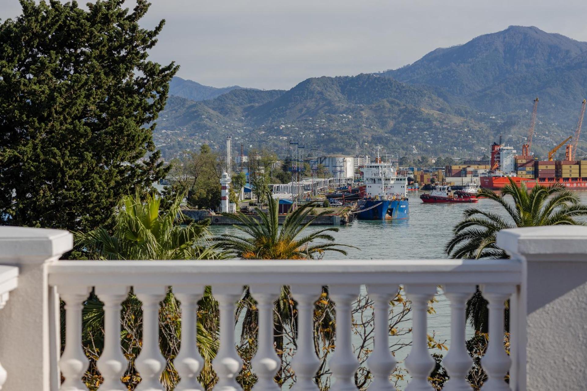 Deluxe Double Room with Balcony and Sea View