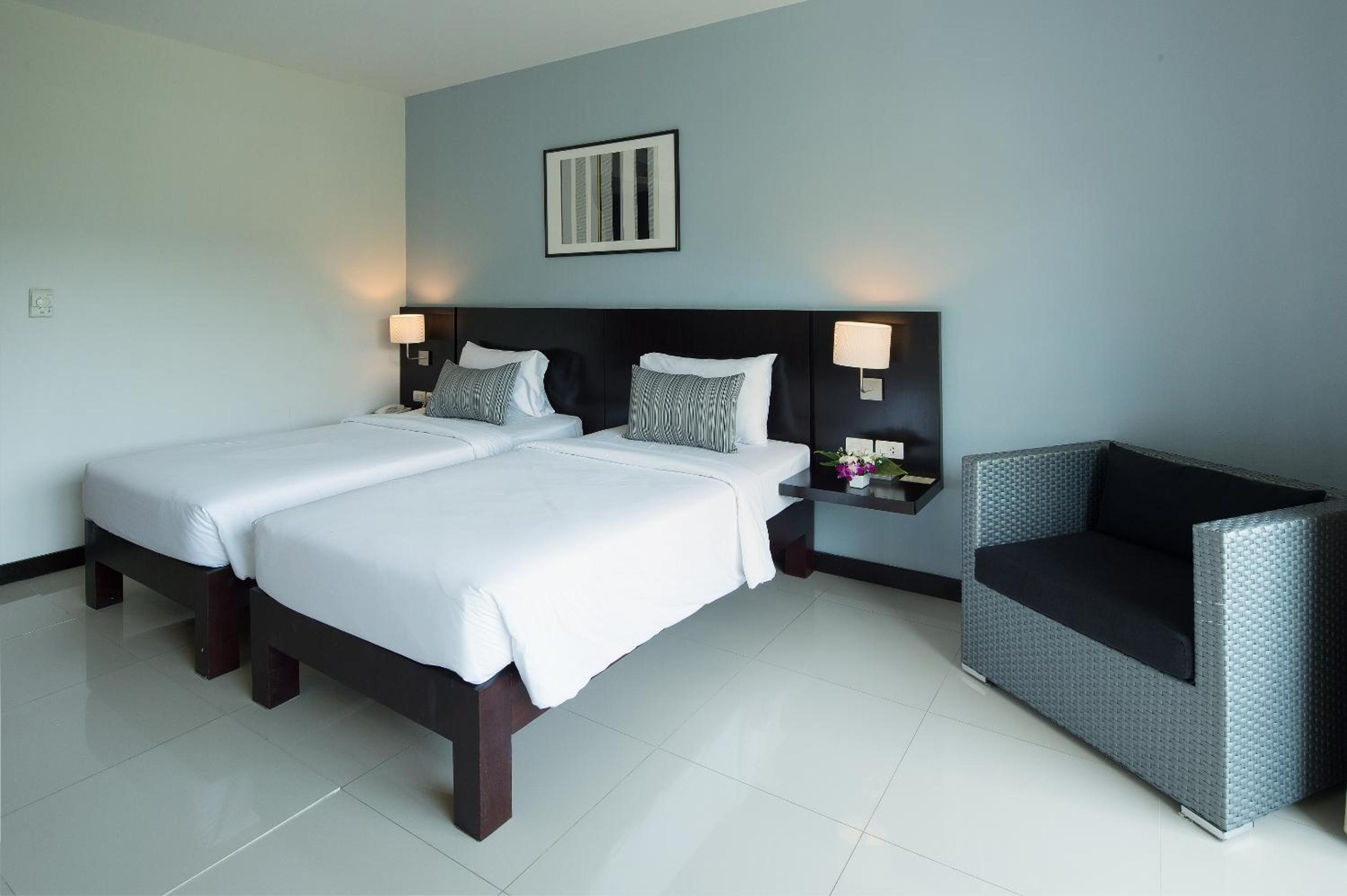 Studio with Mountain View