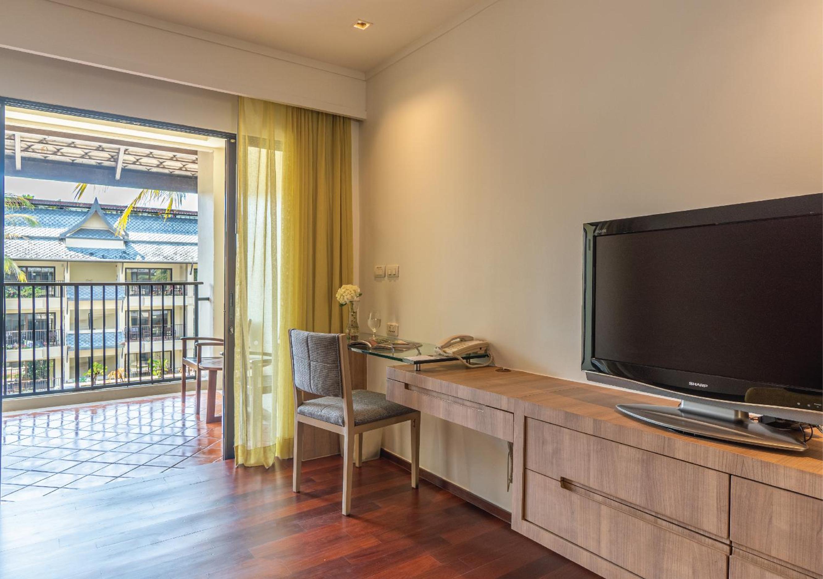 One-Bedroom Suite with Terrace