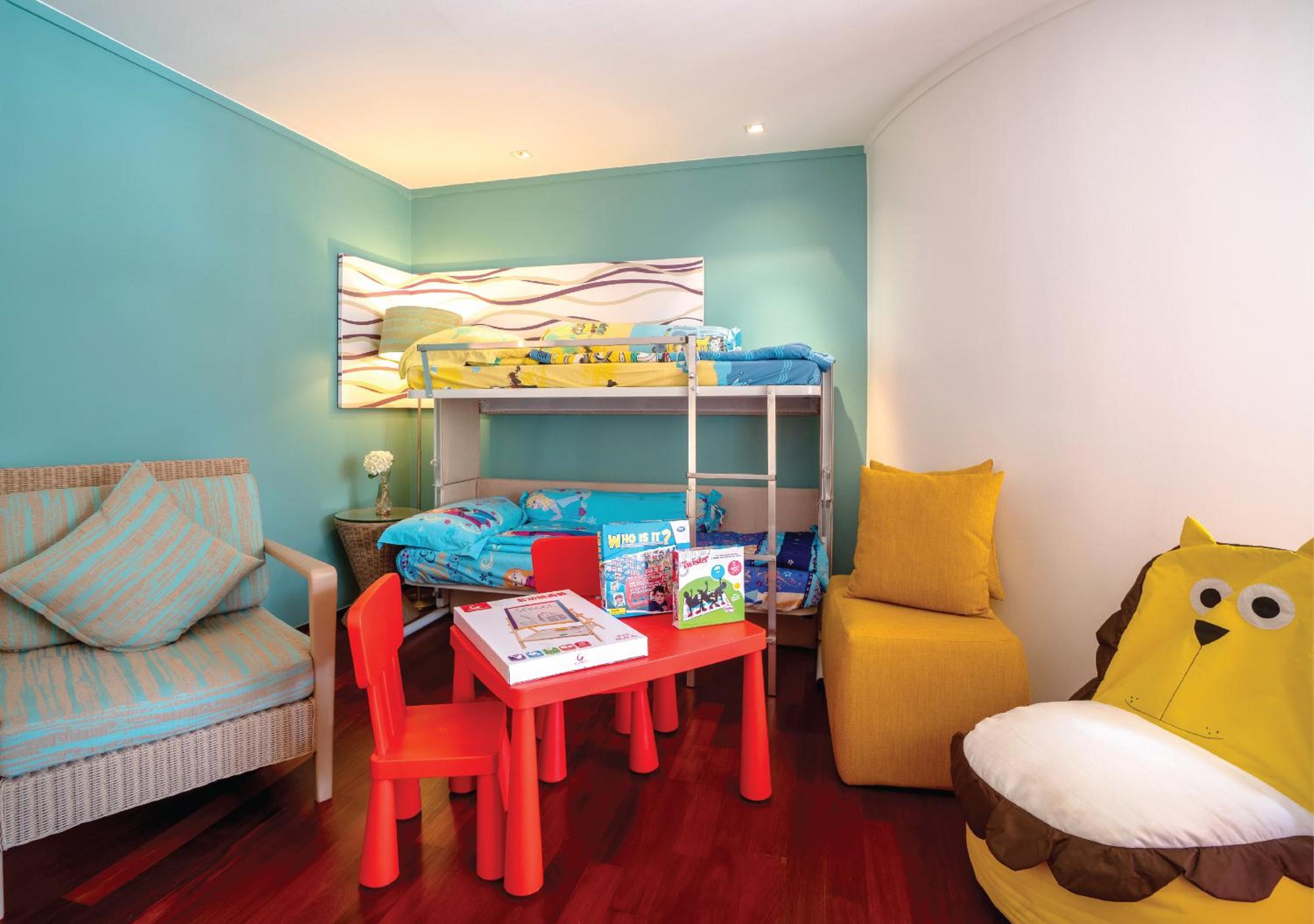 One-Bedroom Family Suite