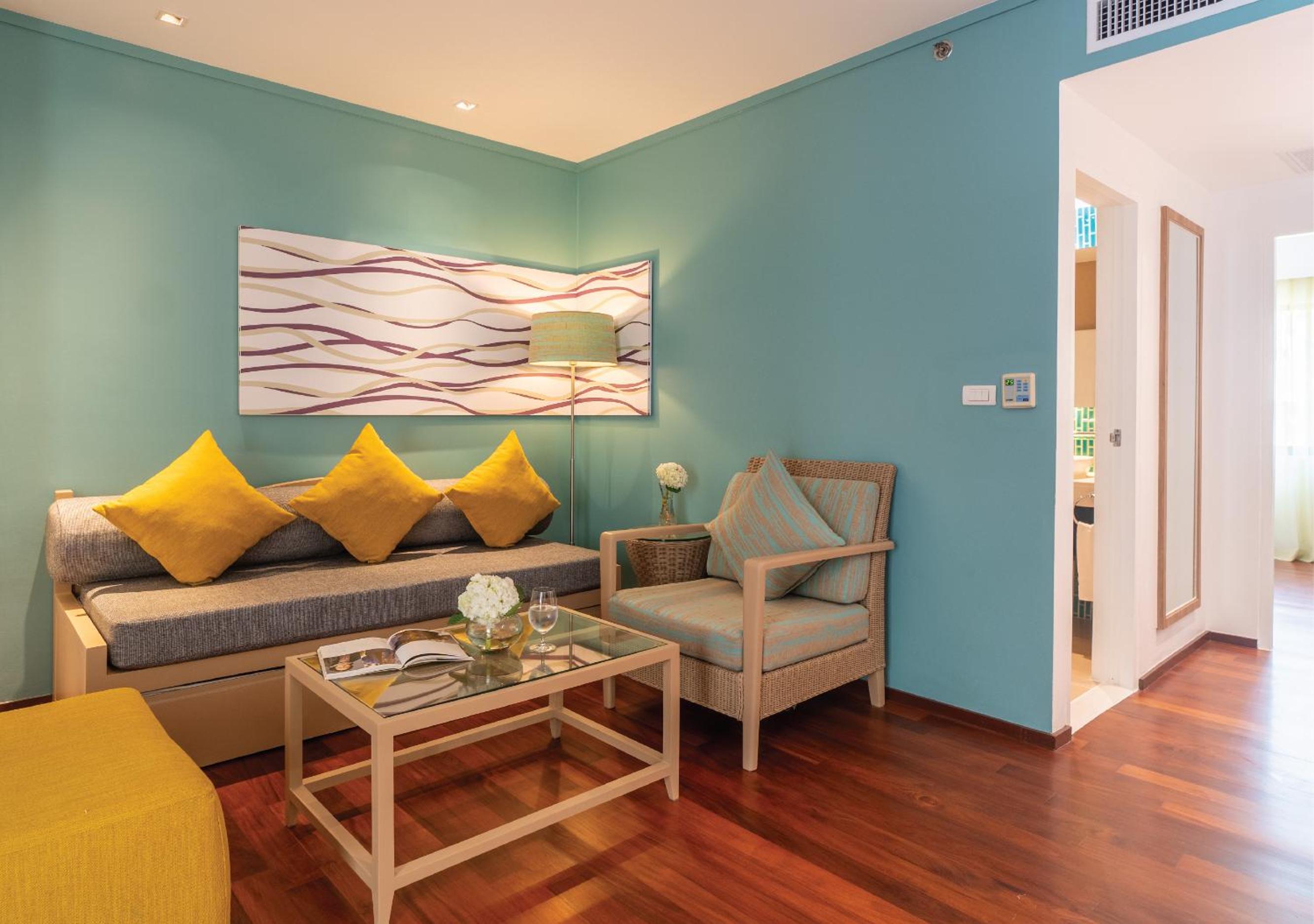 One-Bedroom Family Suite