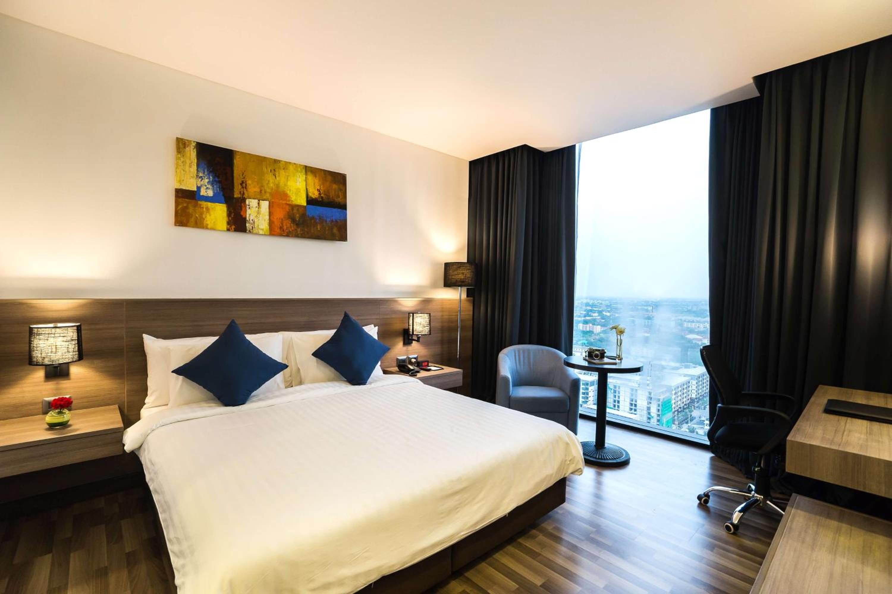 Superior King Room