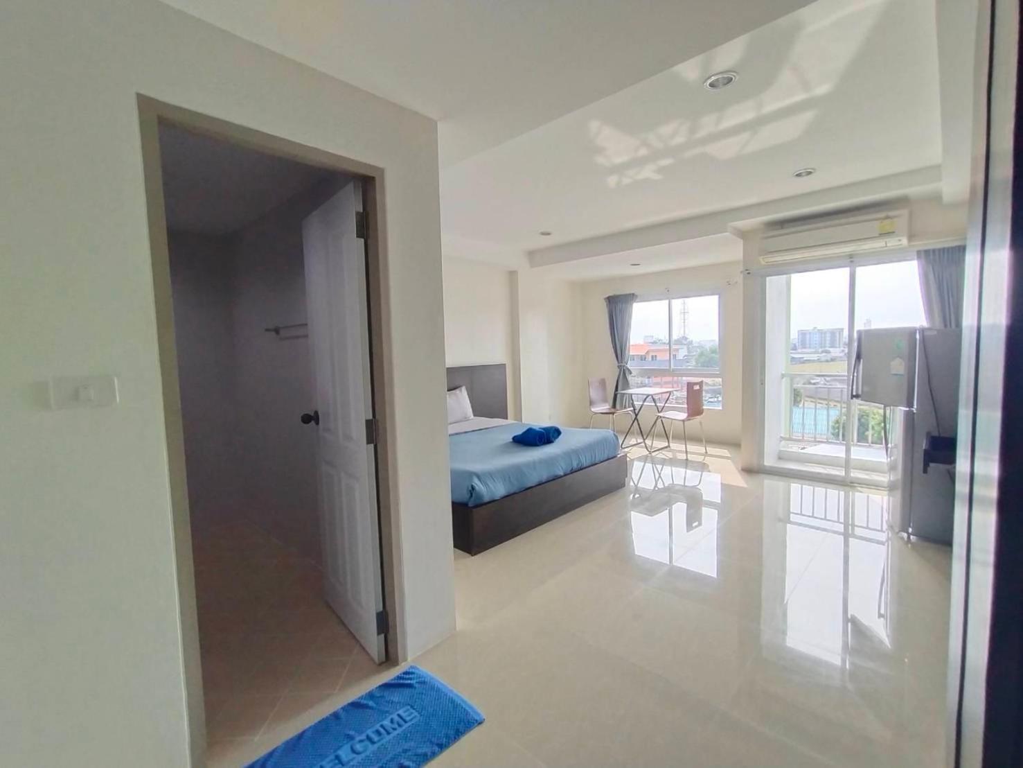 Apartment with Balcony