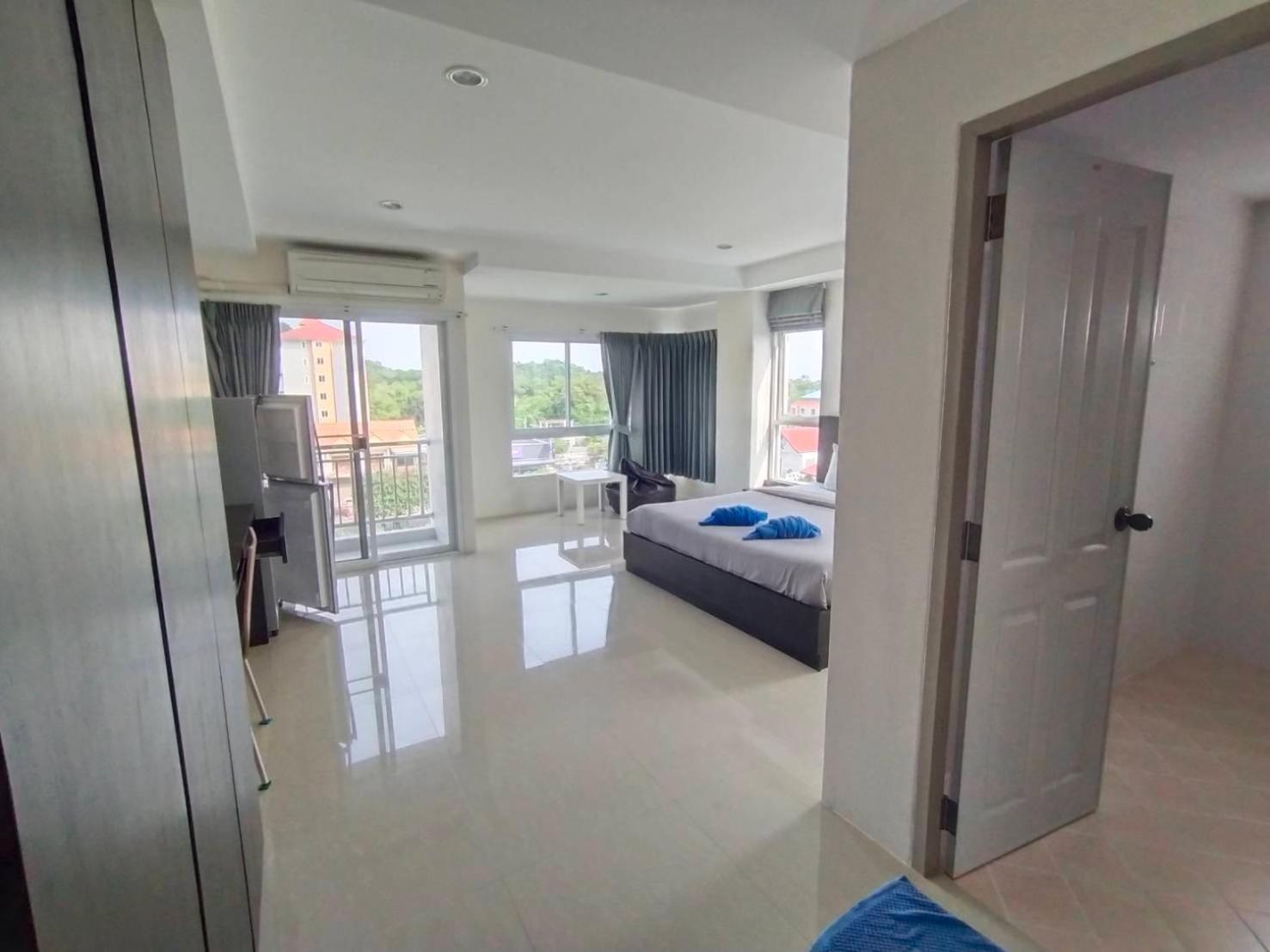 Apartment with Balcony