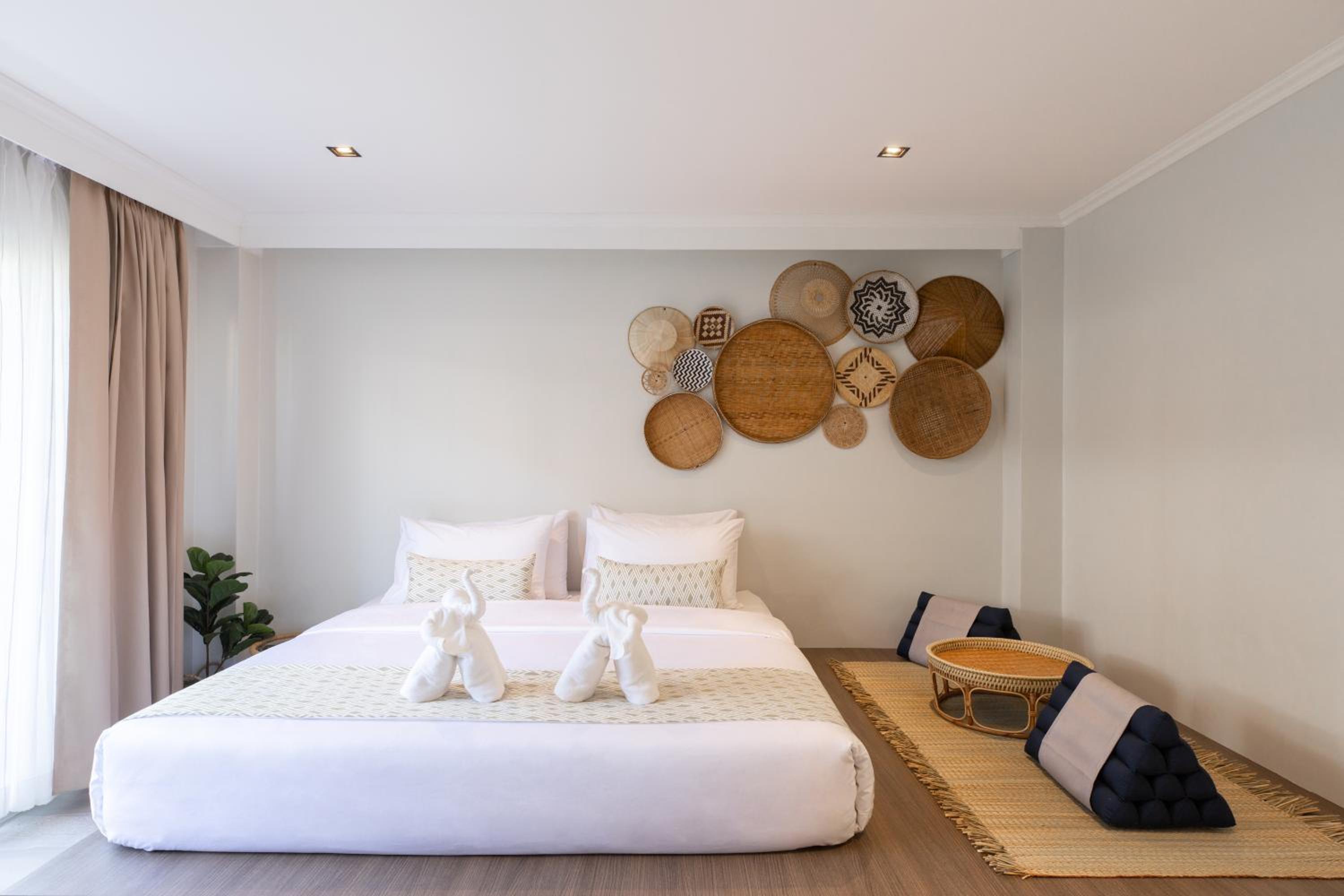 Local Thai Double Room with Balcony