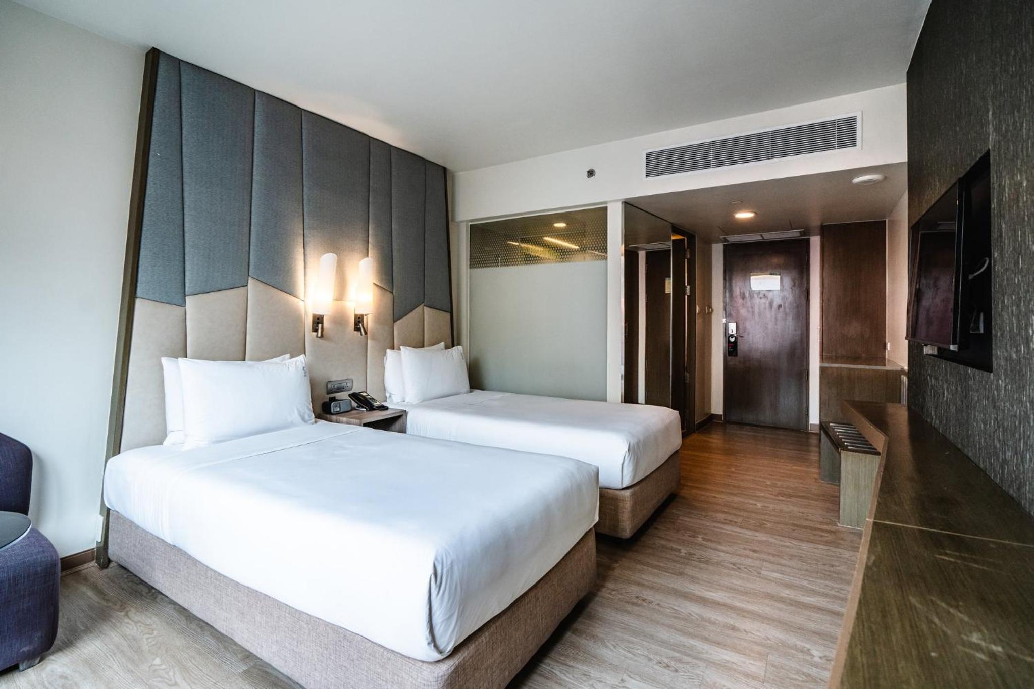 Standard Twin Room - Free Breakfast