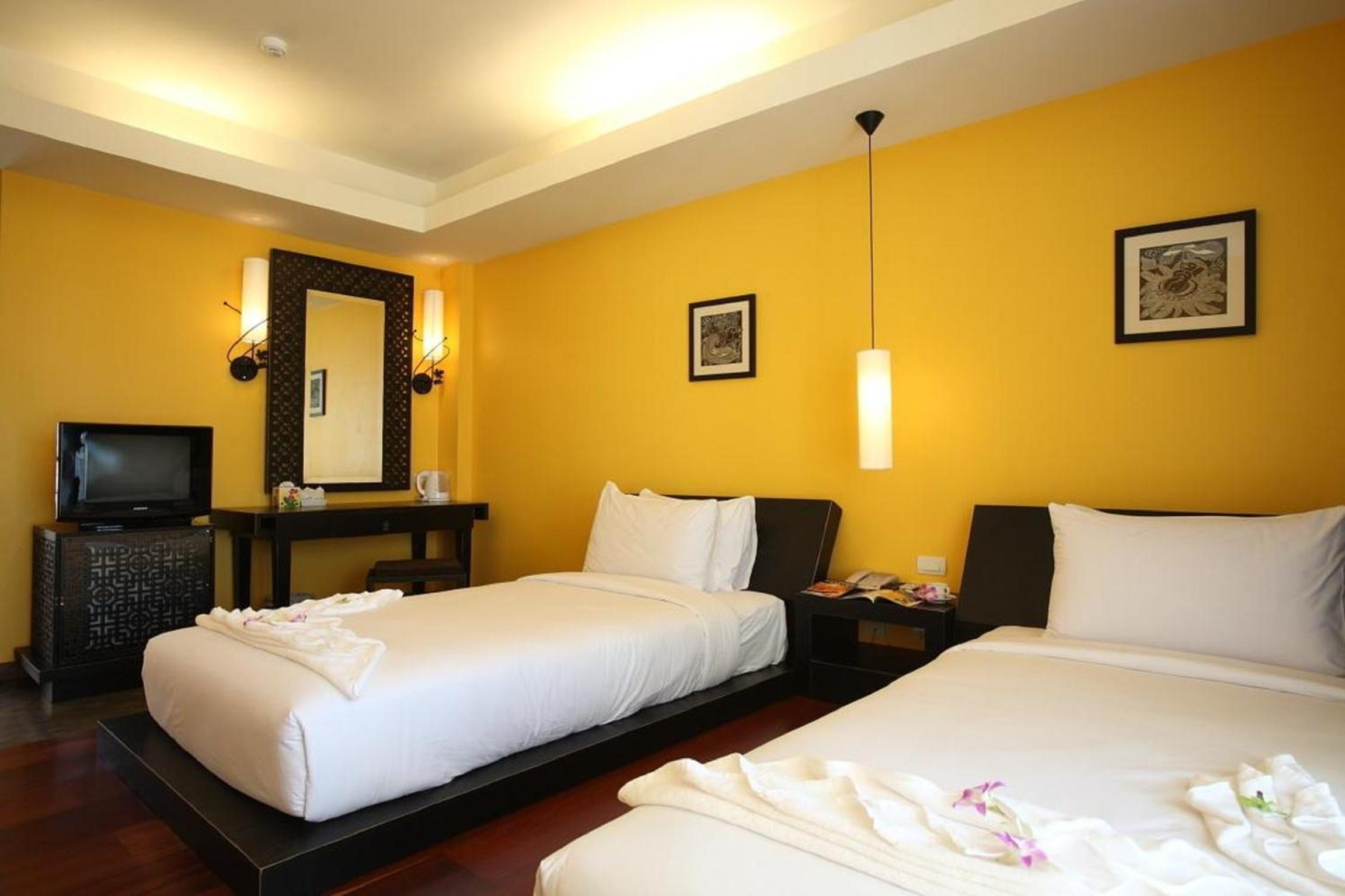Standard Twin Room