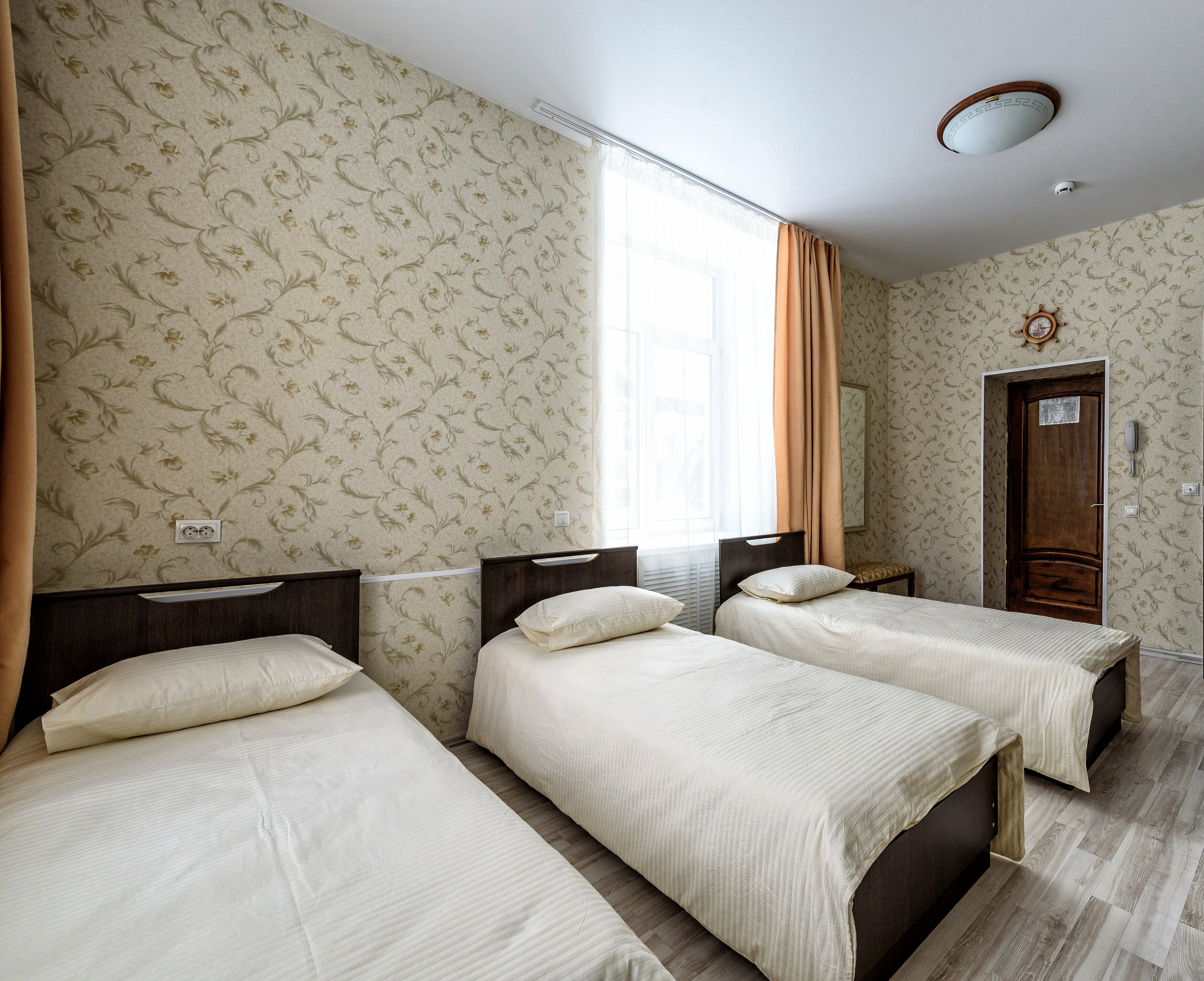 Стандартный трехместный номер