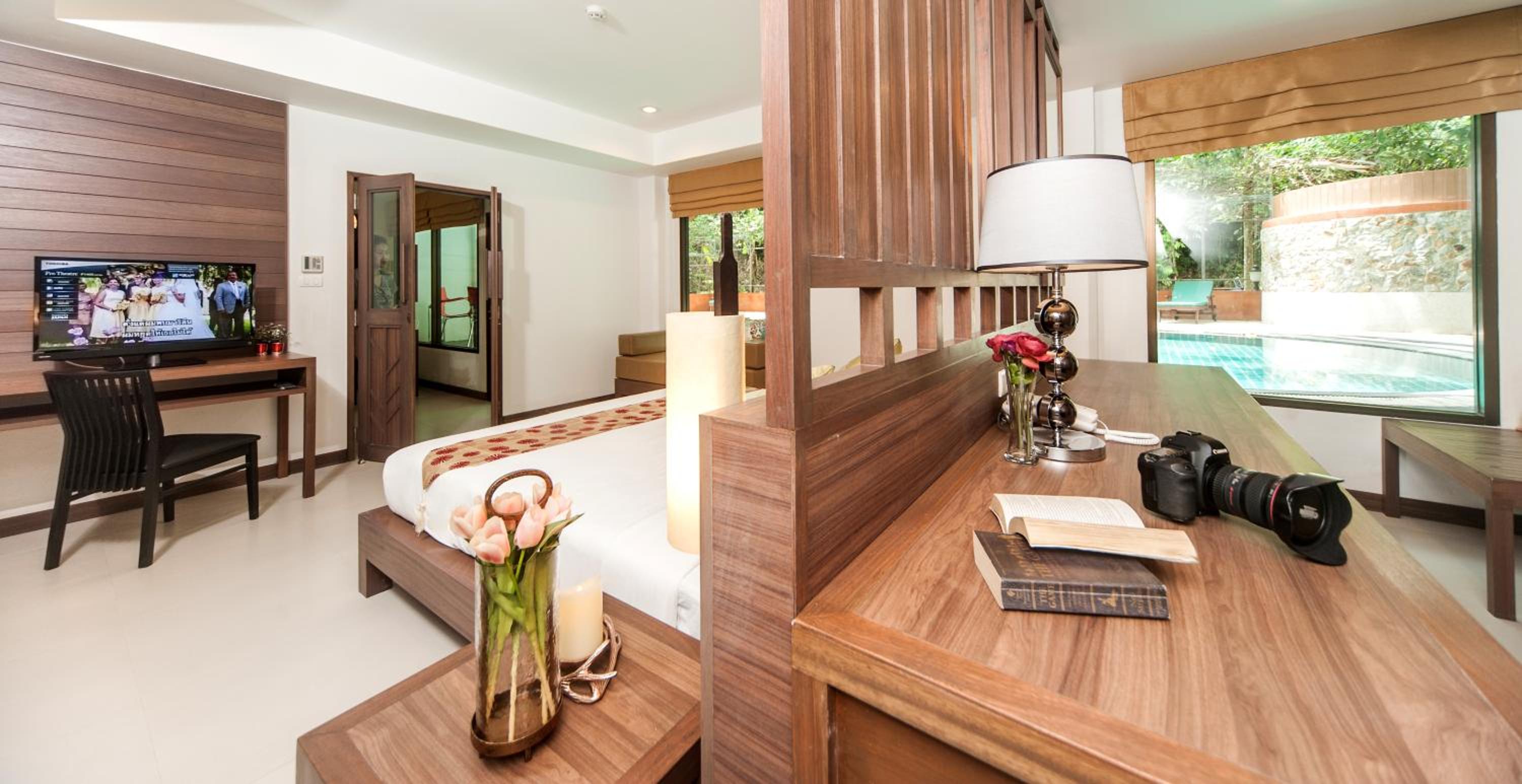 Suite with pool access