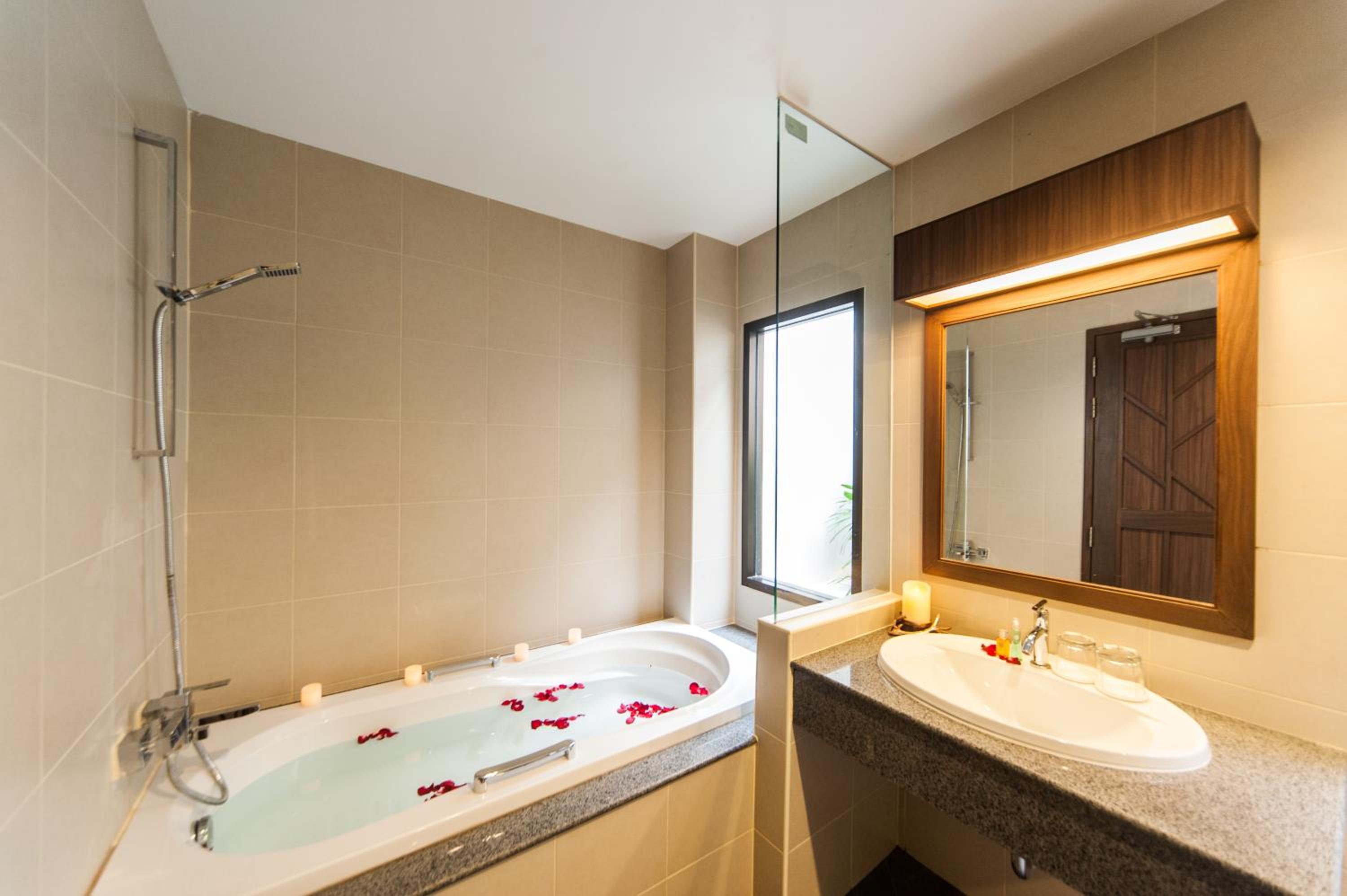 Suite with pool access