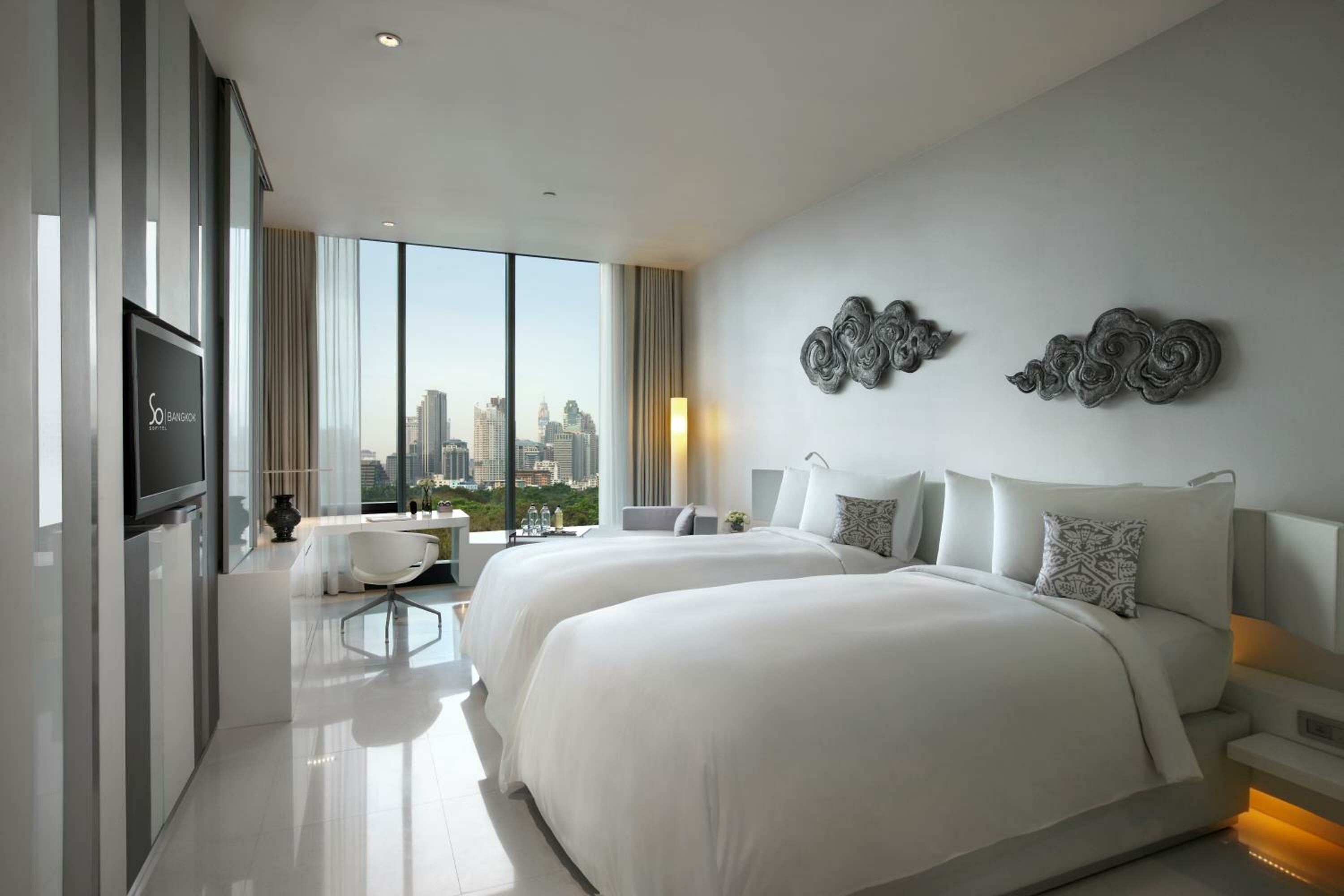 SO Cozy Twin Room with City View