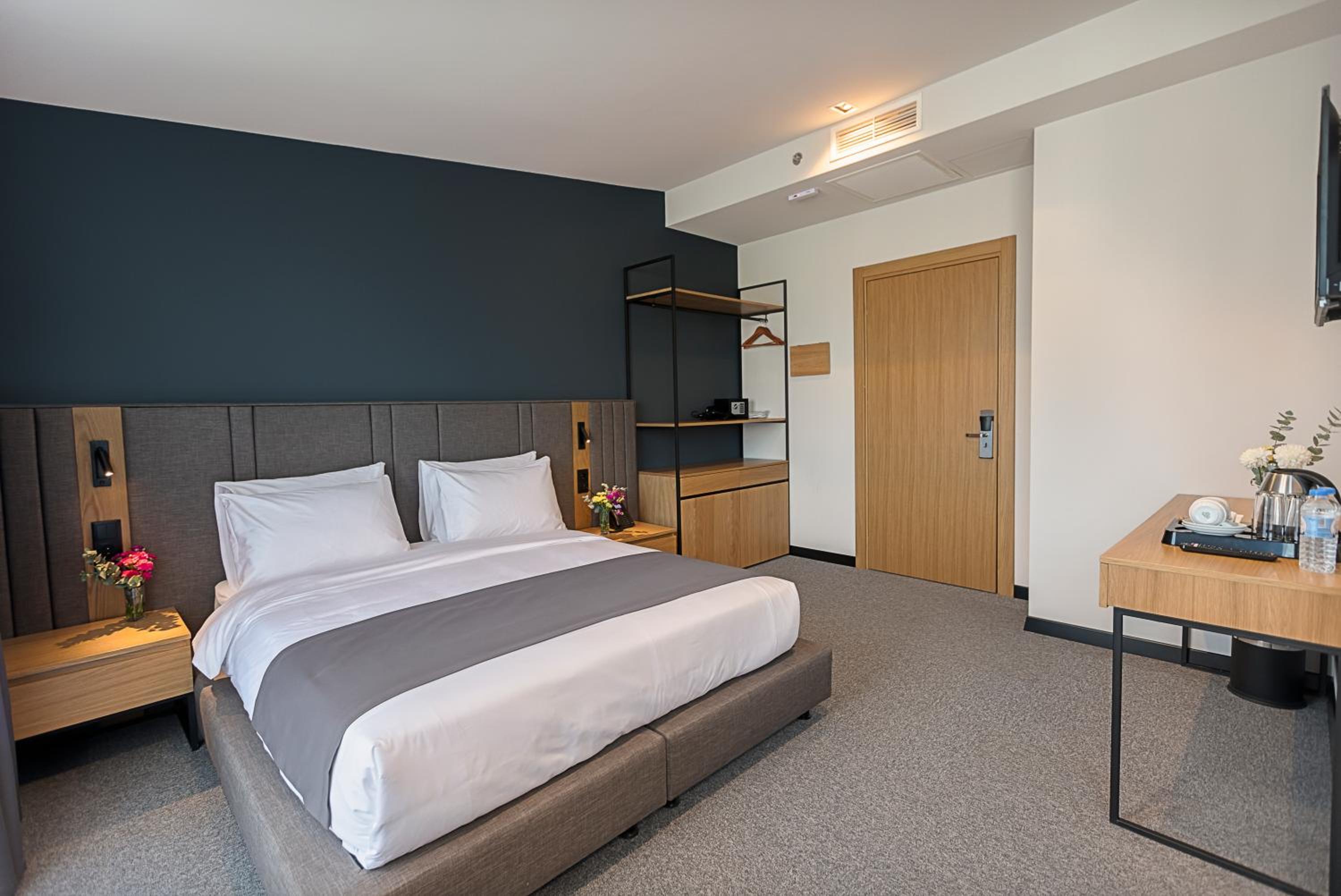 Deluxe Double Room with Bath