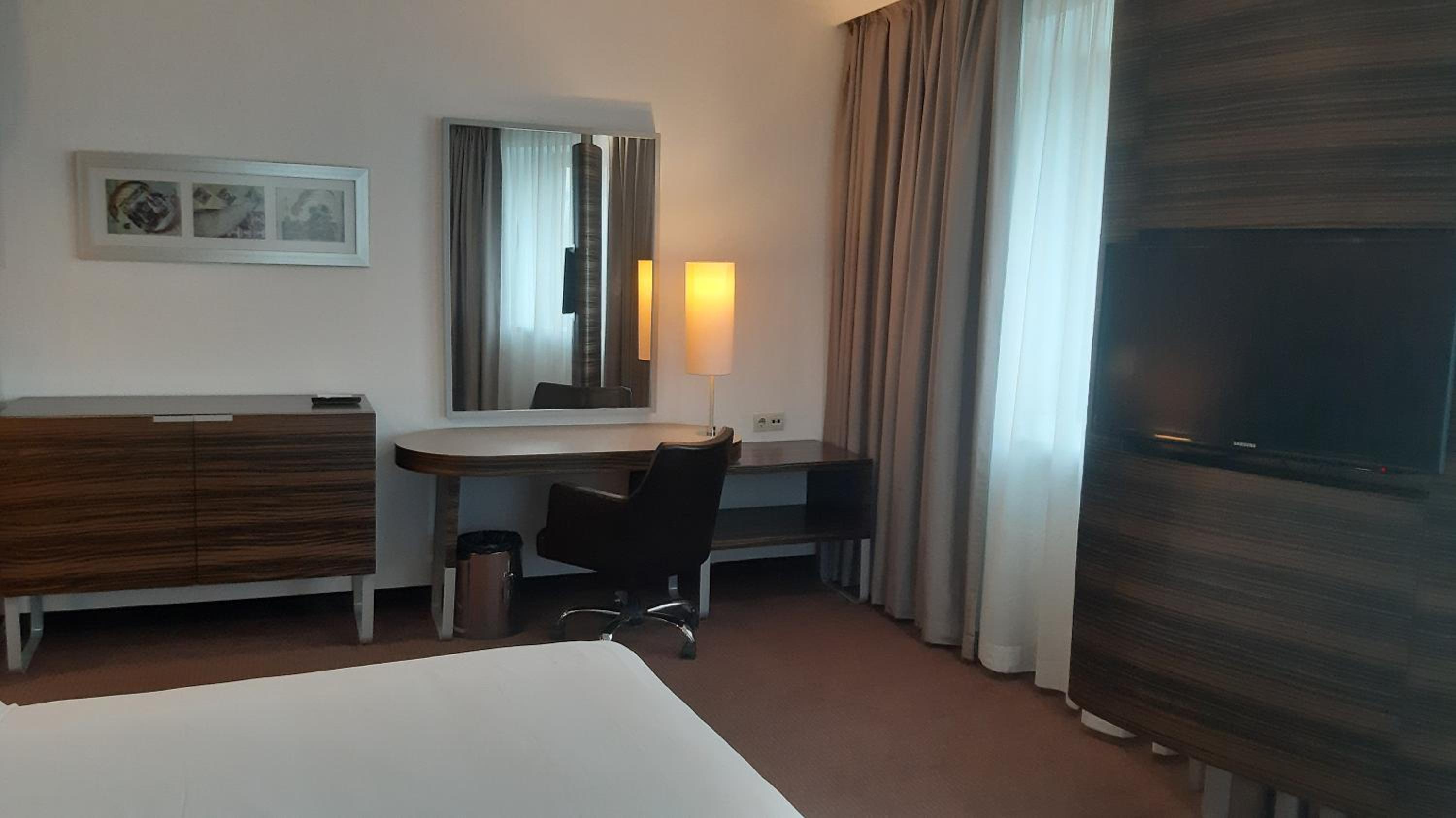 1 Double Standard Sofa Bed Non Smoking