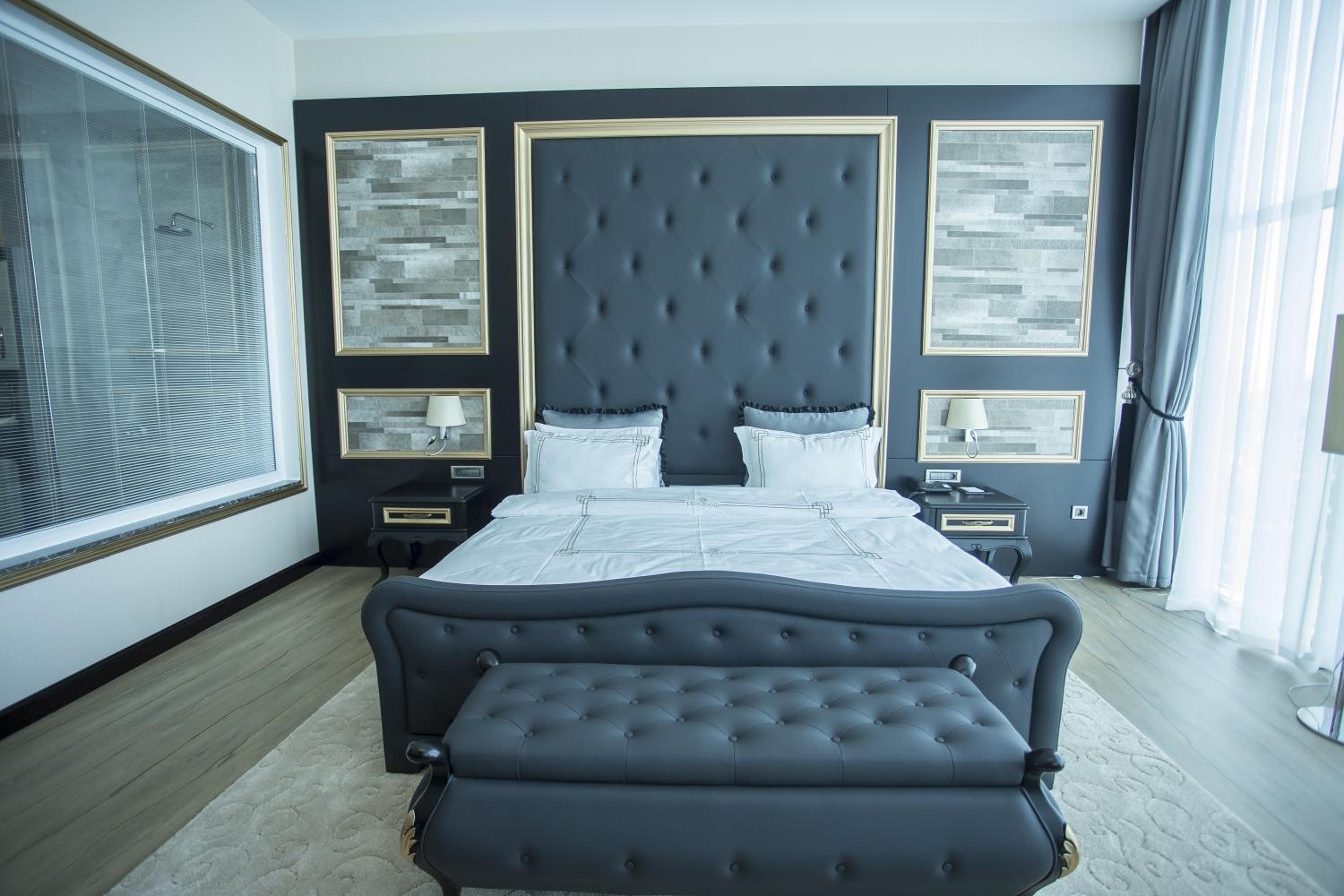 Junior Suite with Mountain View