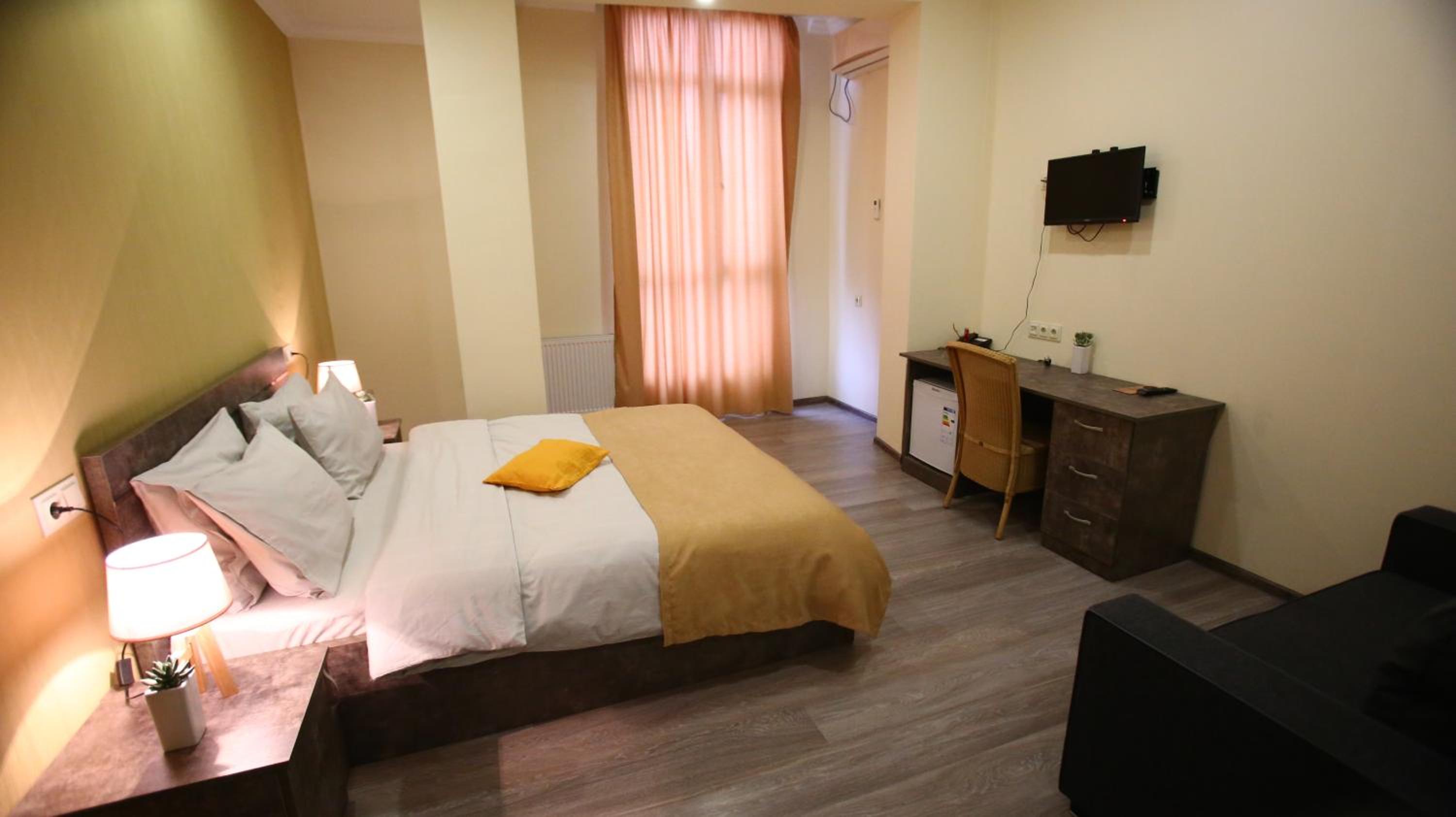 Large Double Room