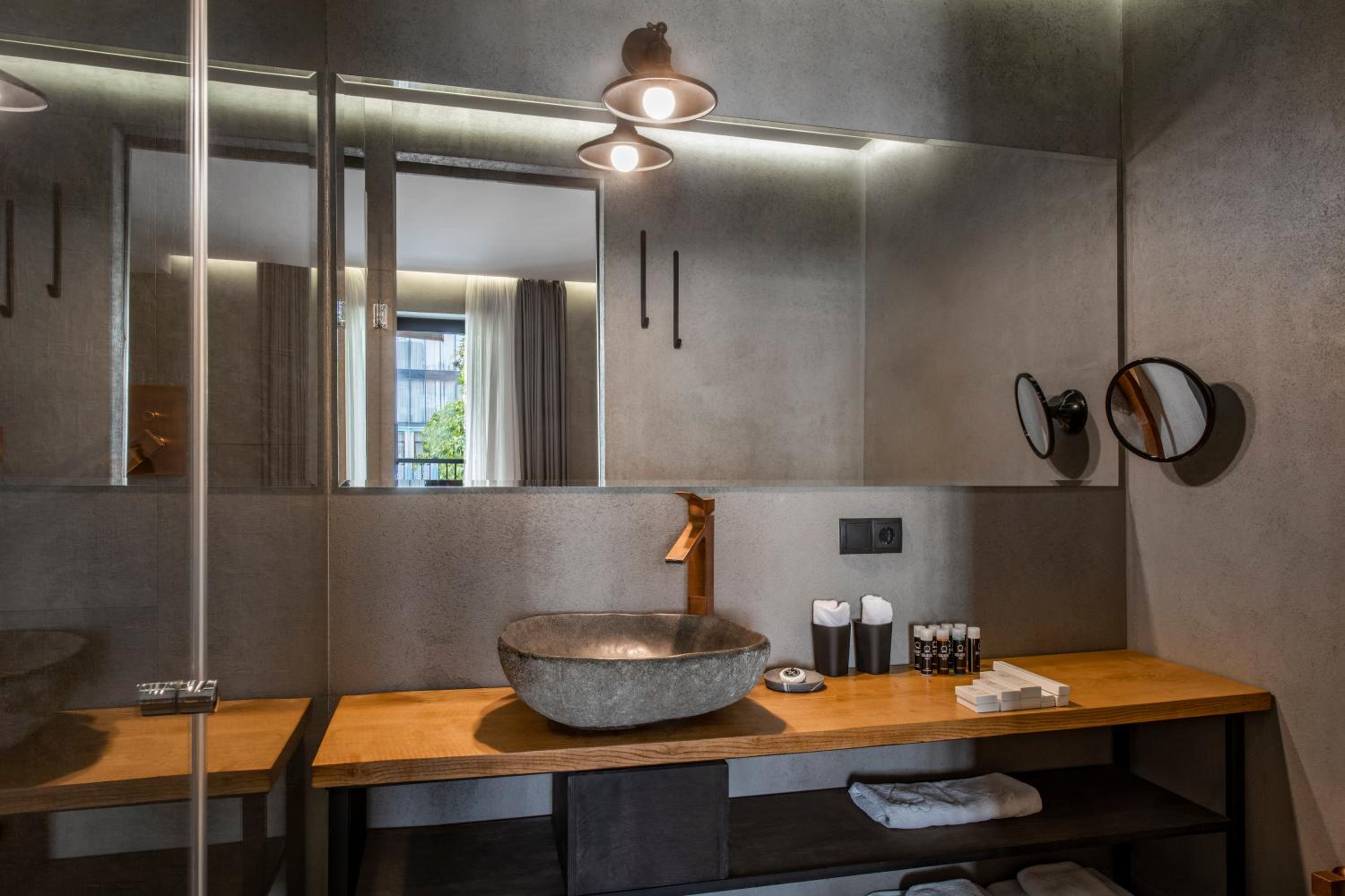 Deluxe Double or Twin Room with Garden View