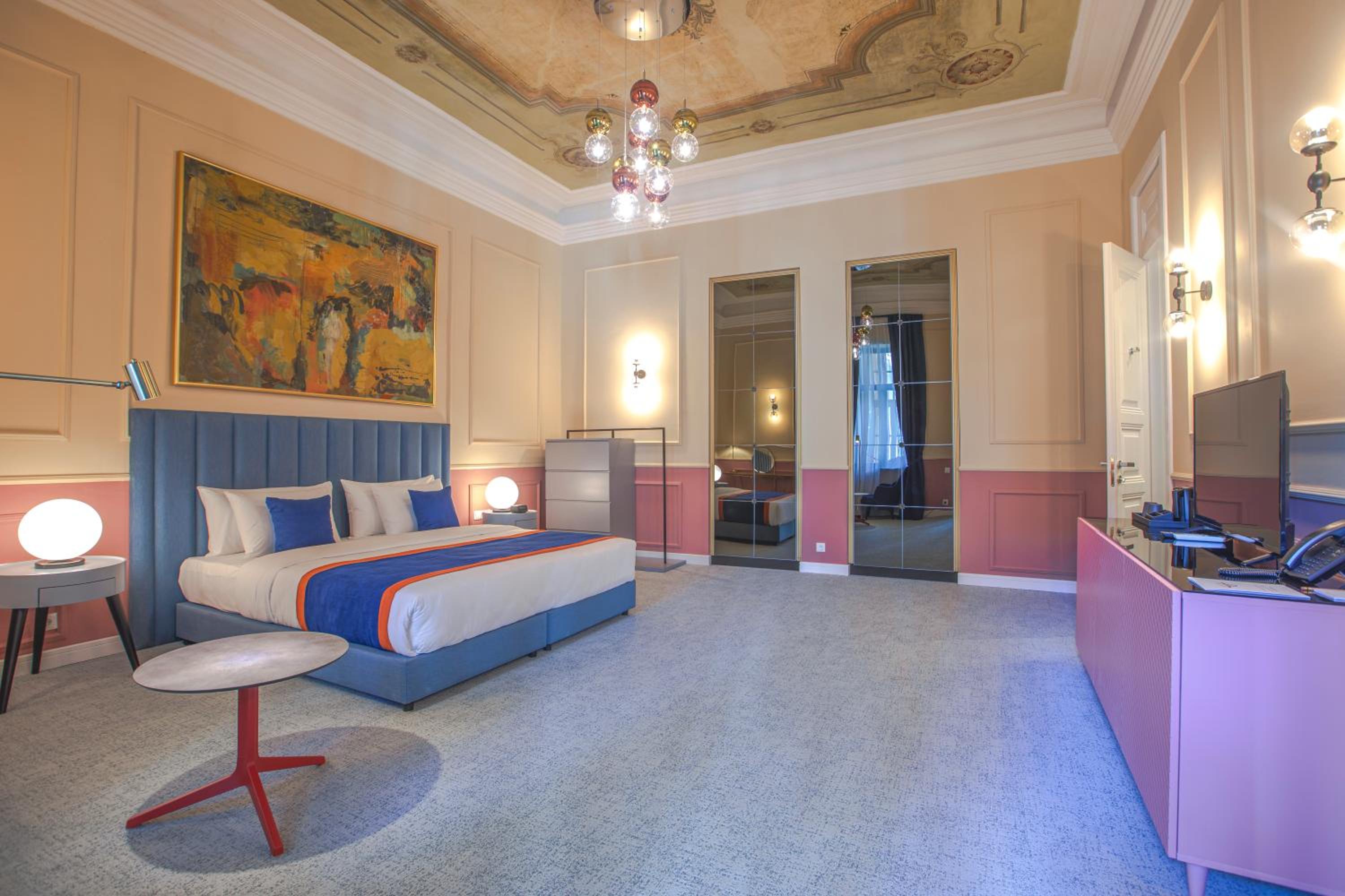 Superior Deluxe Double or Twin Room 