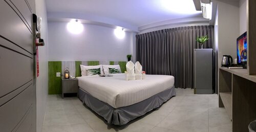 Standard Double or Twin Room в The Pat Hotel
