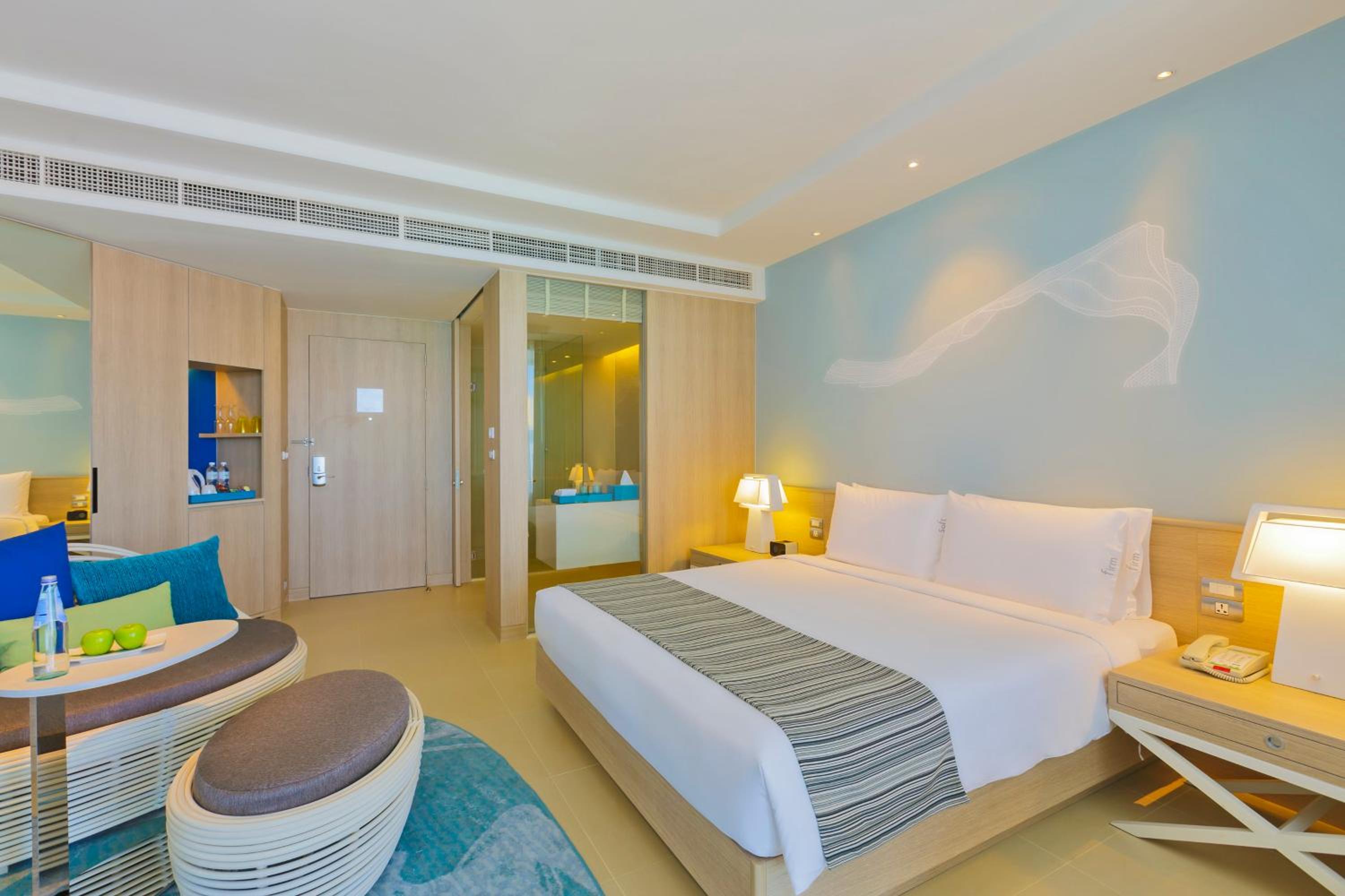 Standard King Room with Executive Tower