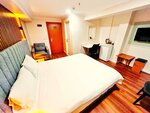 Deluxe Queen Room в Naila