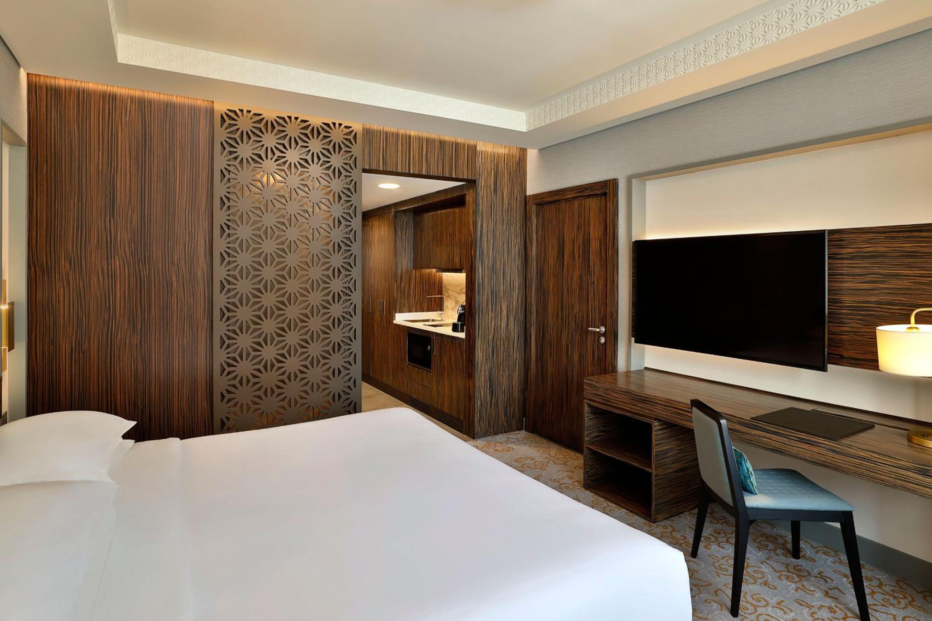 Studio Apartment, 1 King