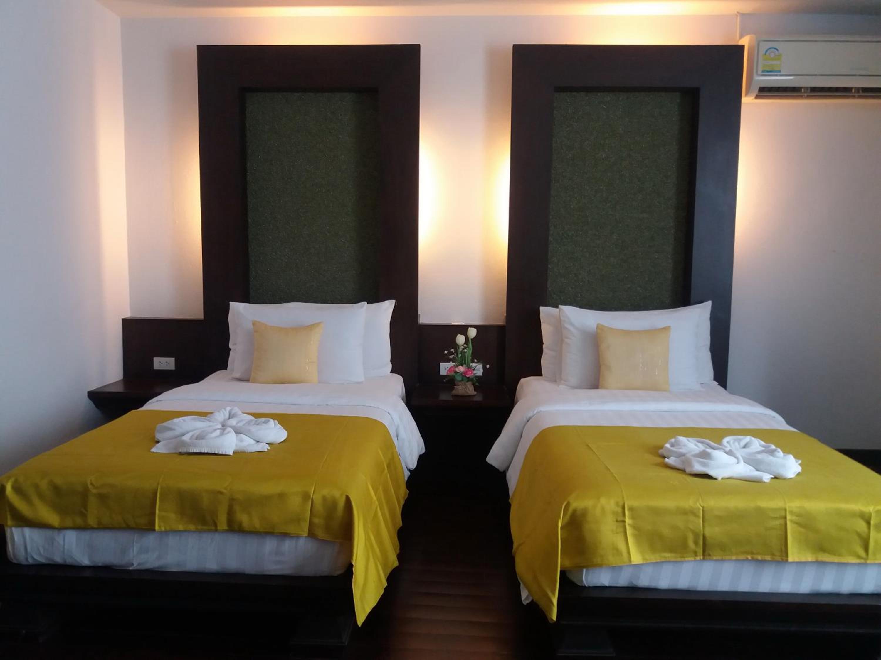 Deluxe Twin Room
