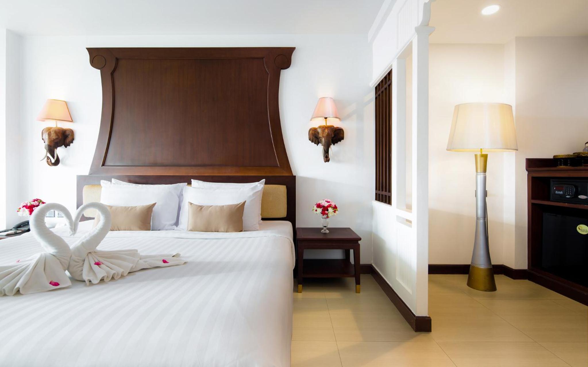 Deluxe Double or Twin Room