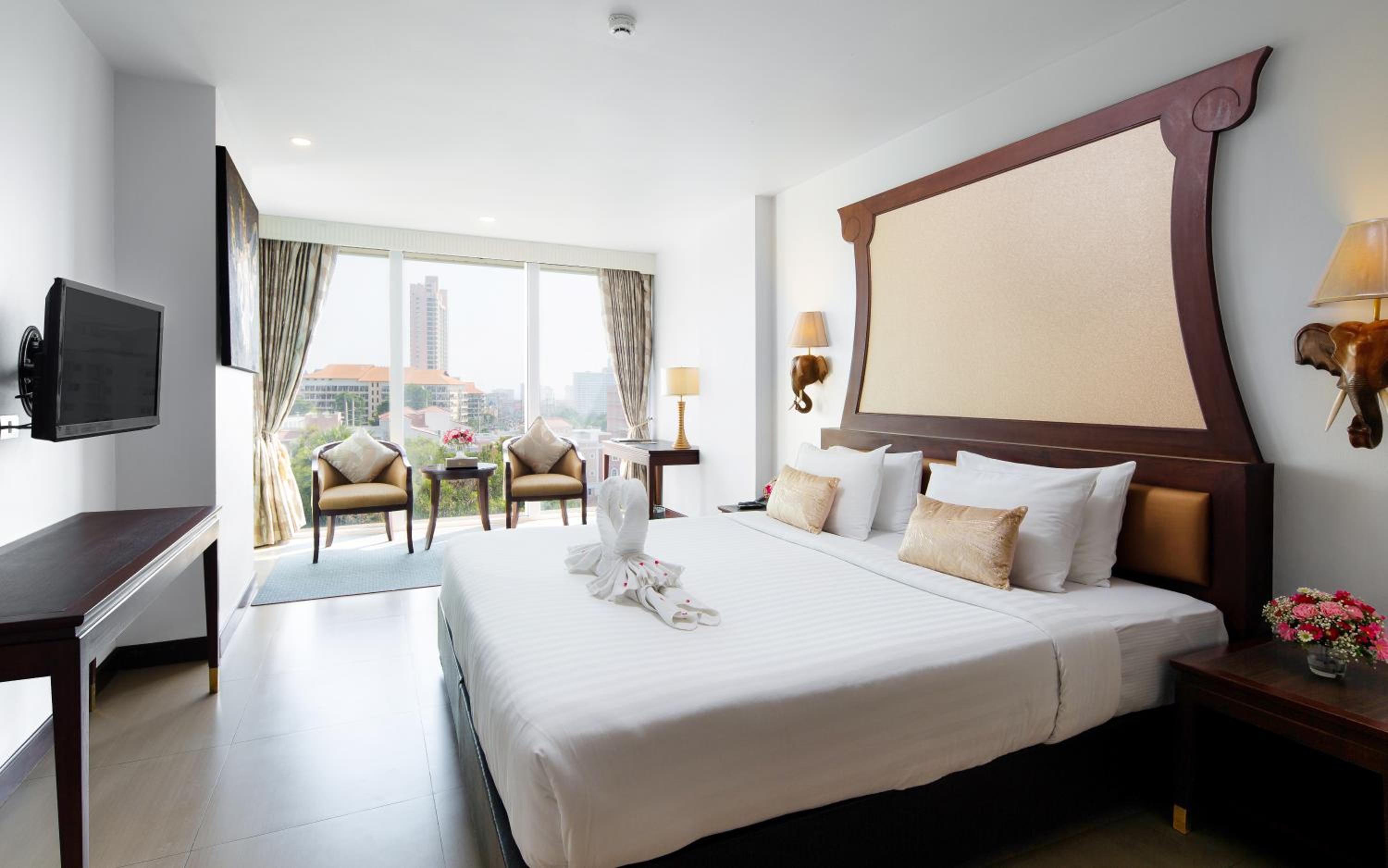 Deluxe Double or Twin Room