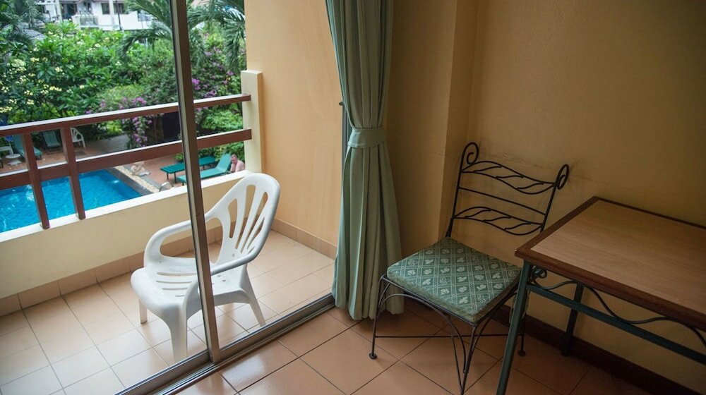 Standard Poolside Room