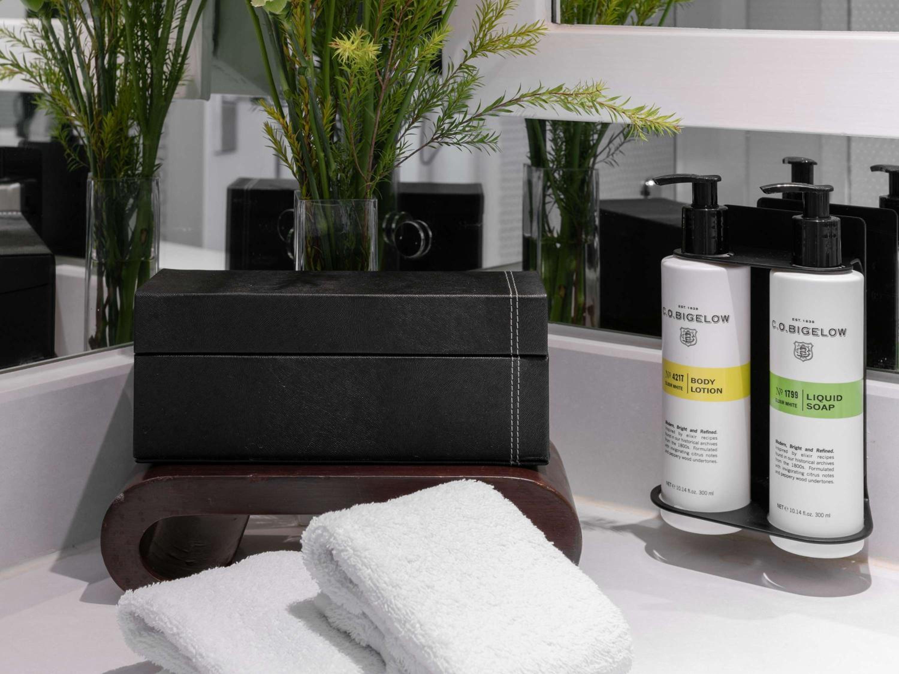 G Club Room with Lounge Access and Double Bed