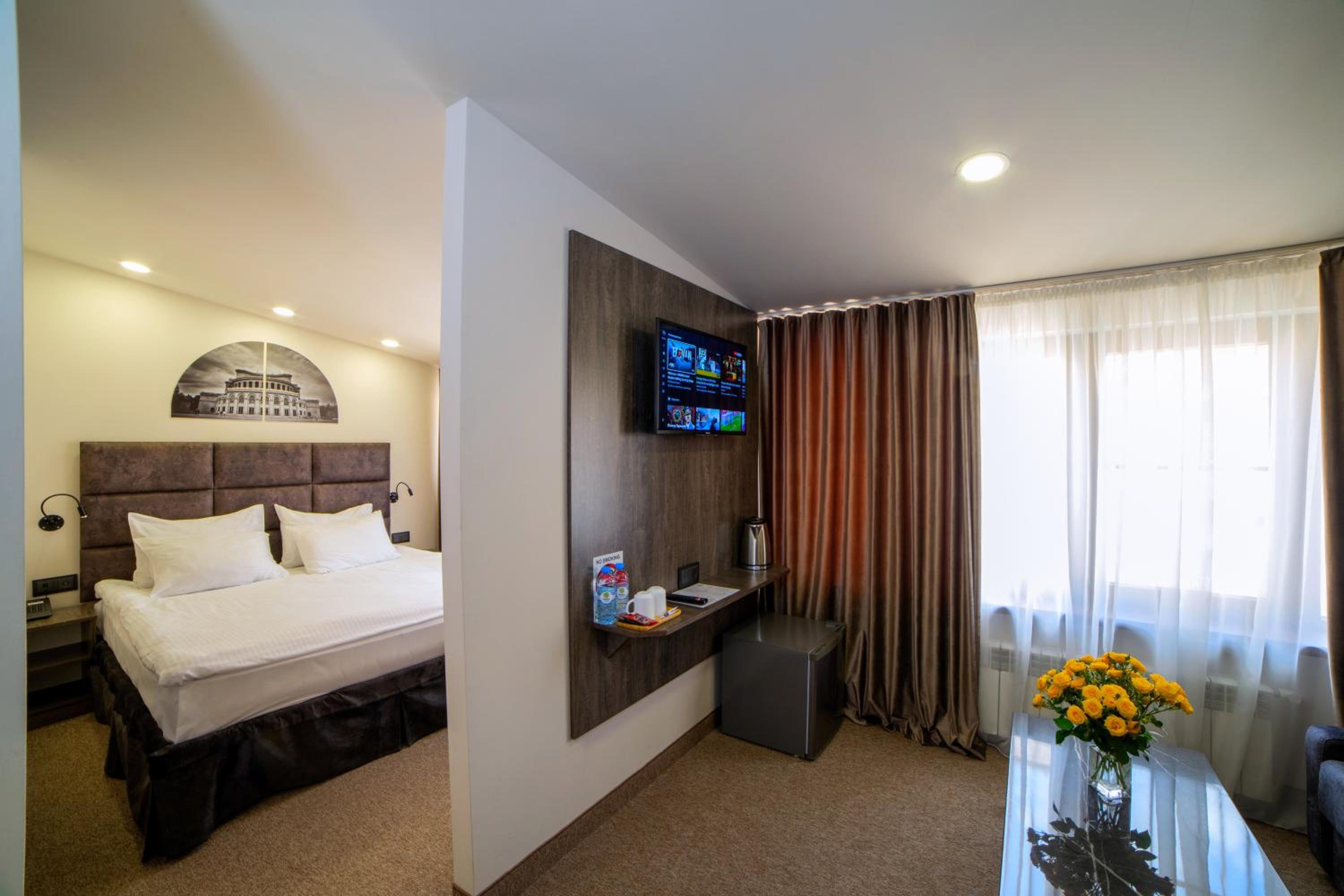 Deluxe Double or Twin Room