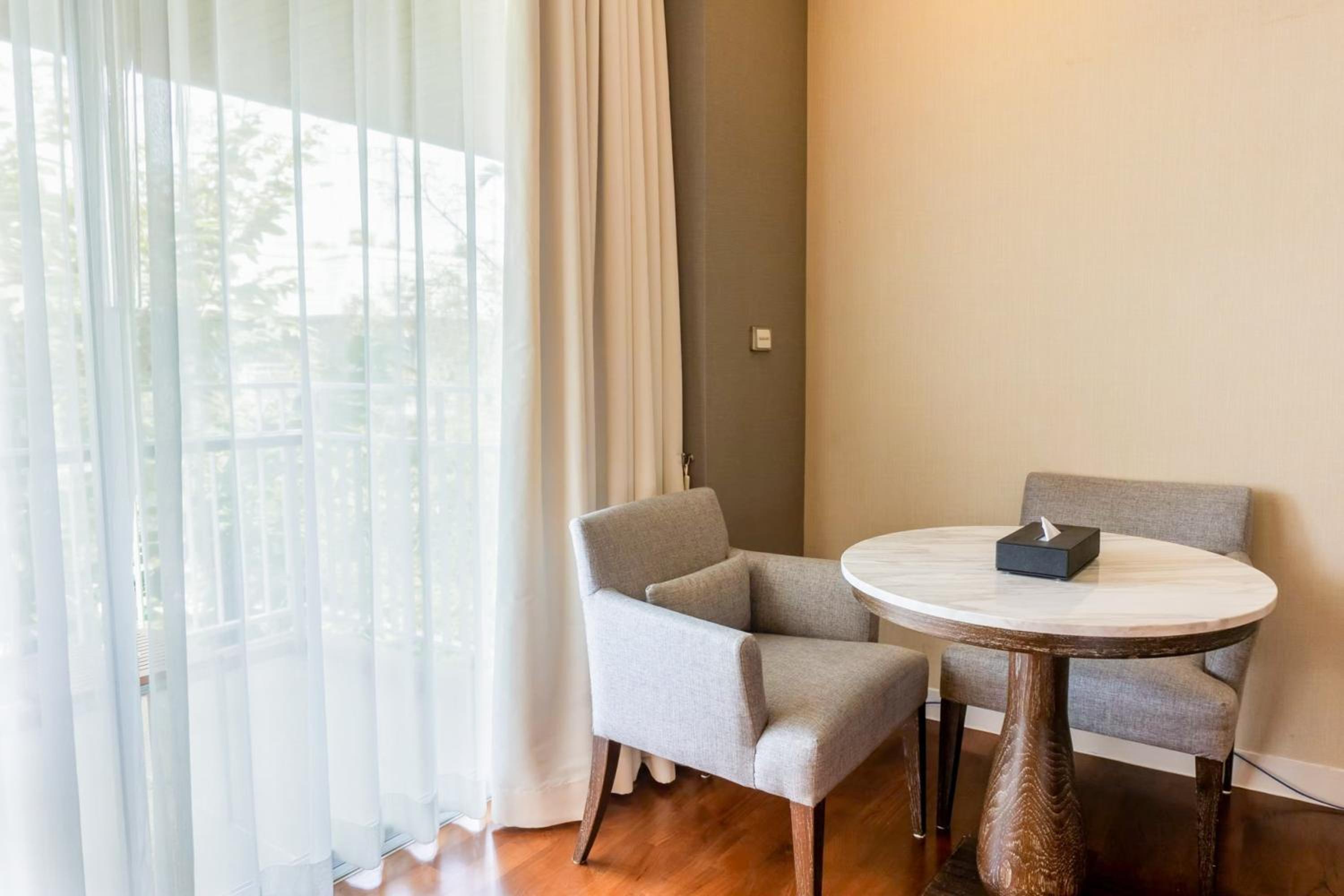 Deluxe Studio Twin Bed