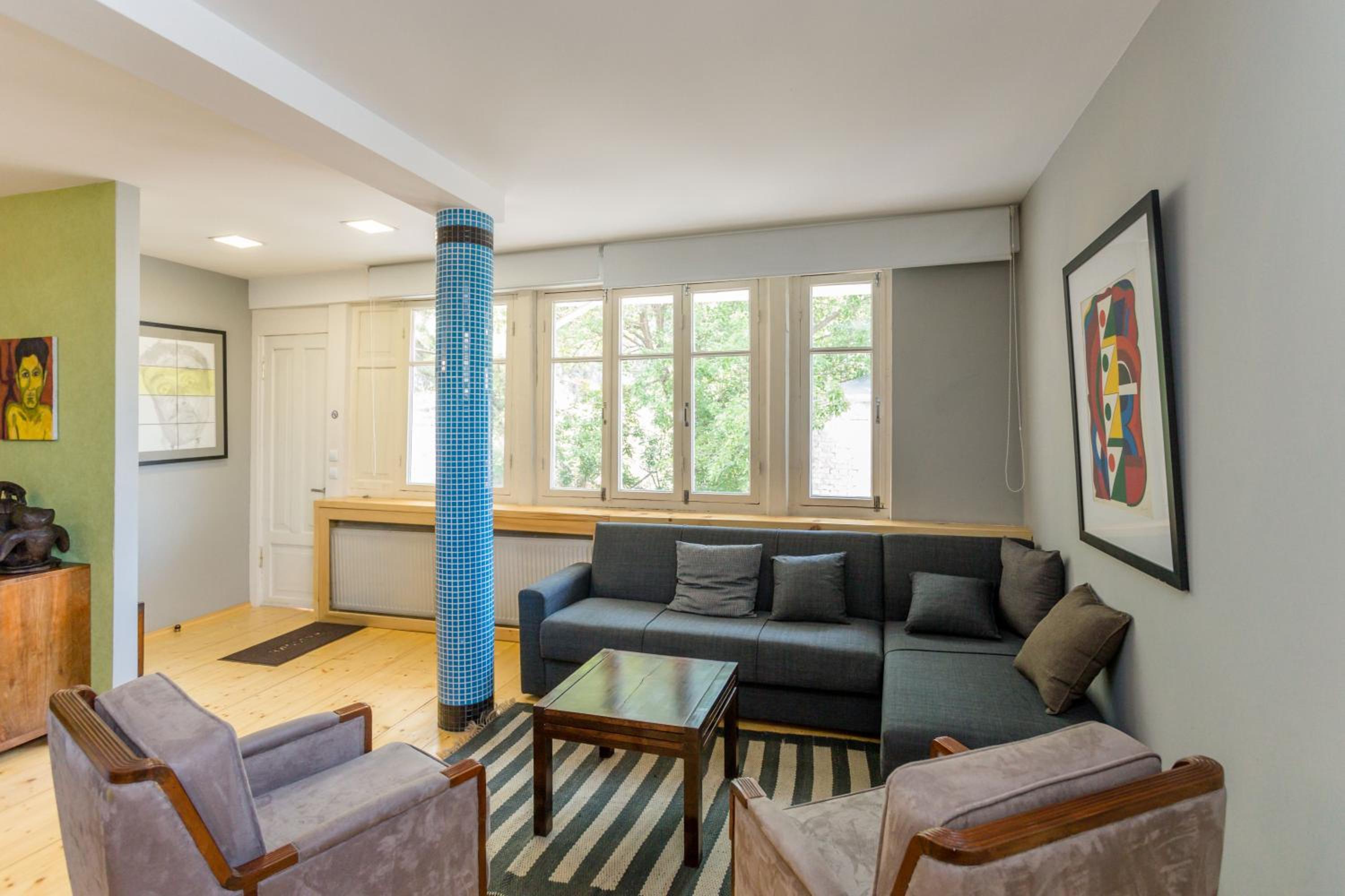 Studio Apartment with Balcony under the Castle