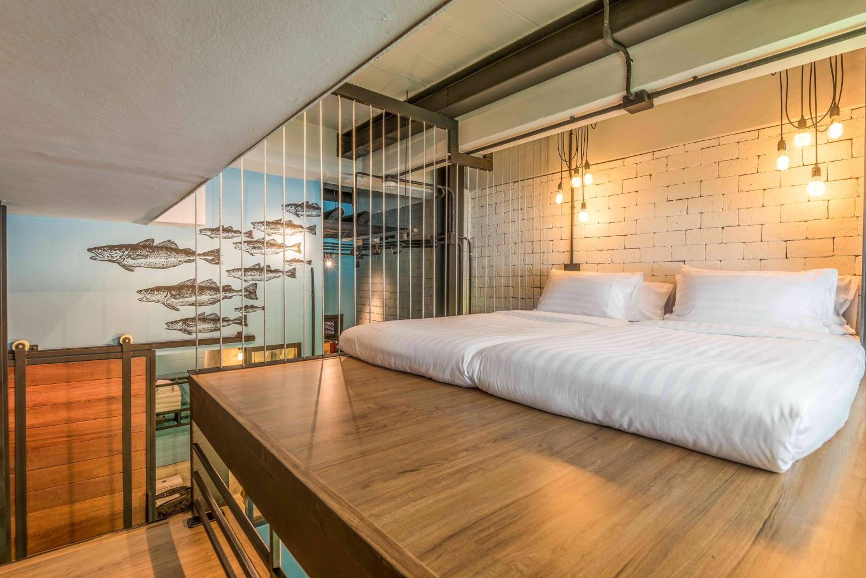 Family Room with Garden View