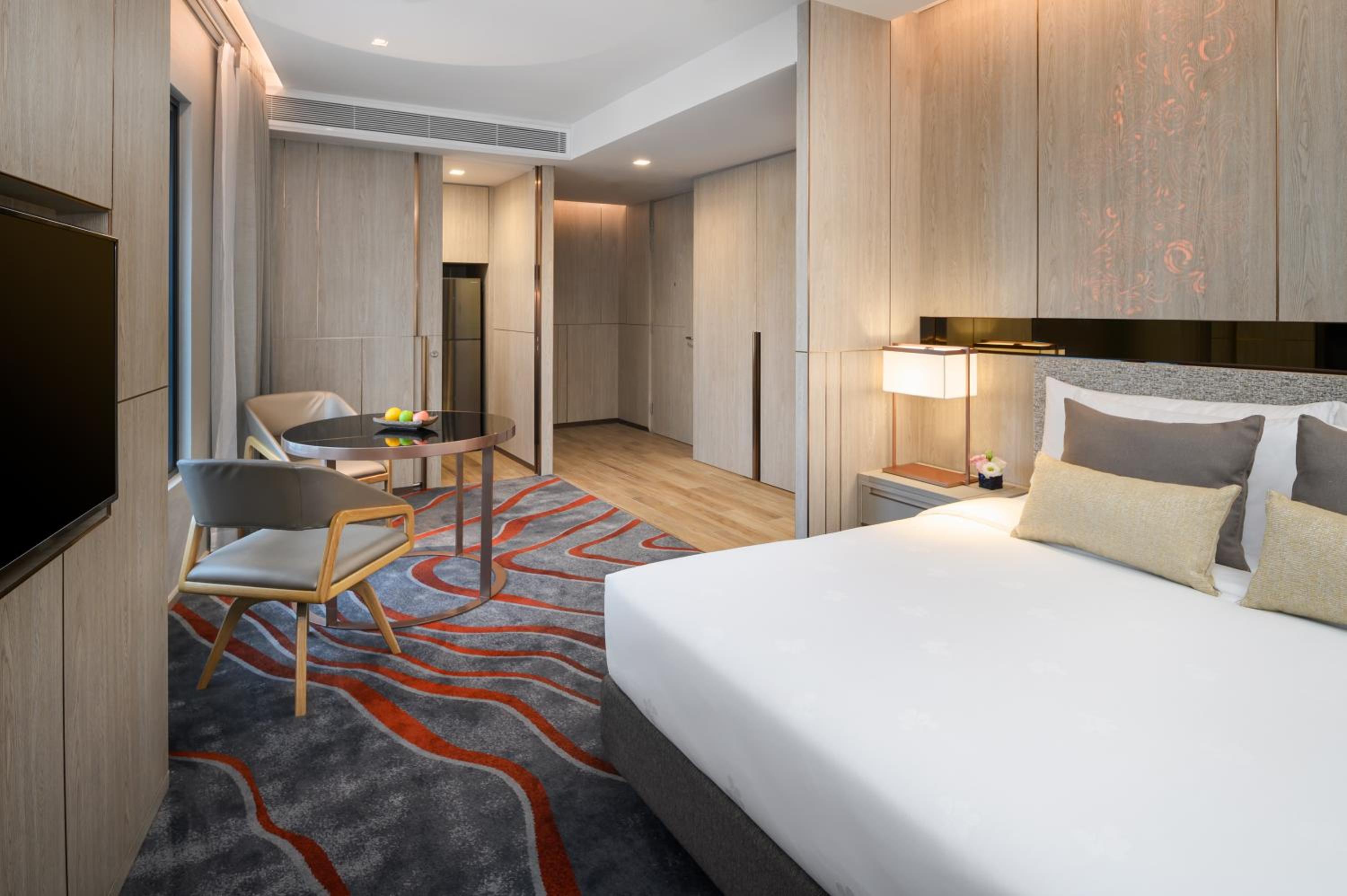 Premier Corner Plus King Room