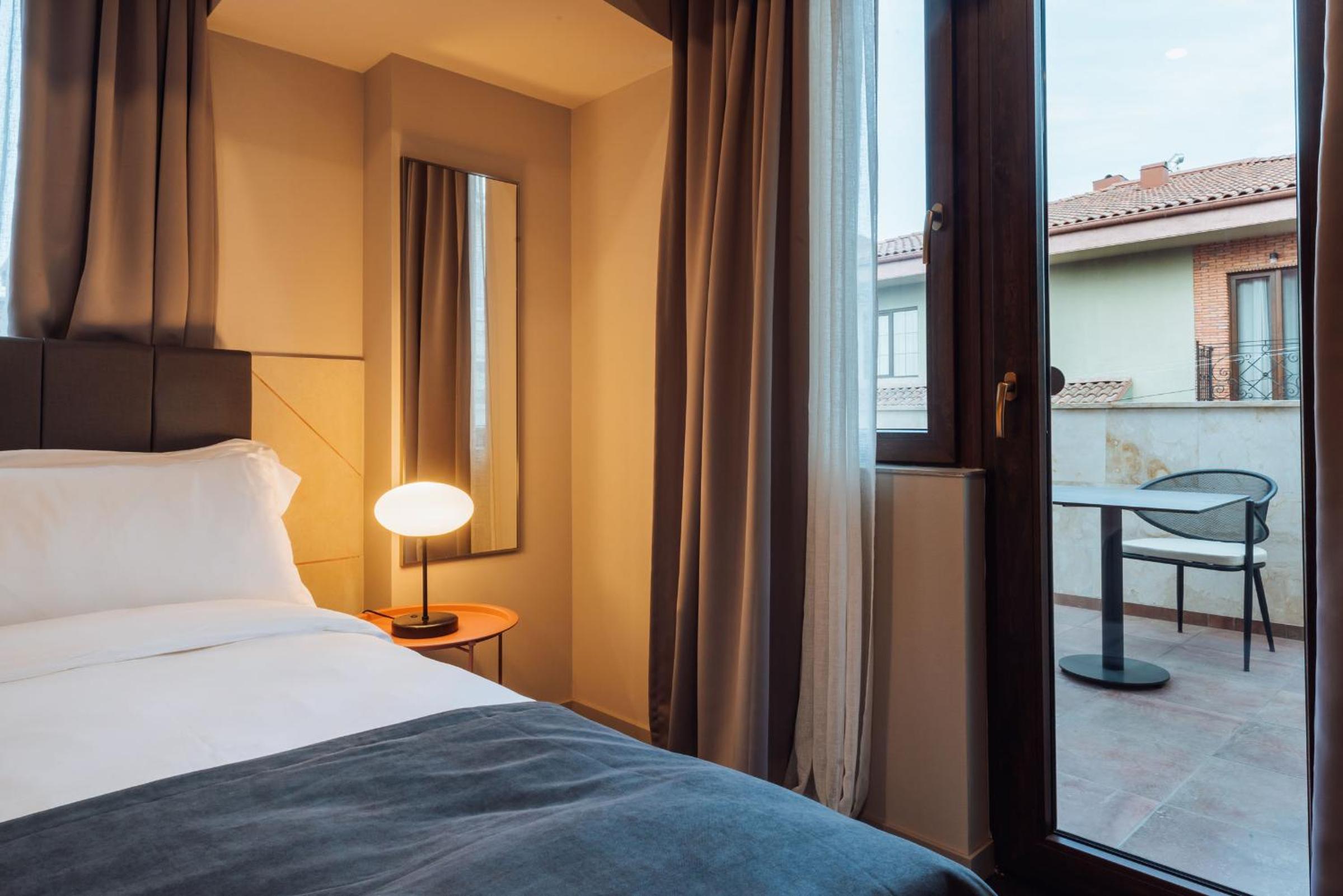 Superior Double or Twin Room with Terrace