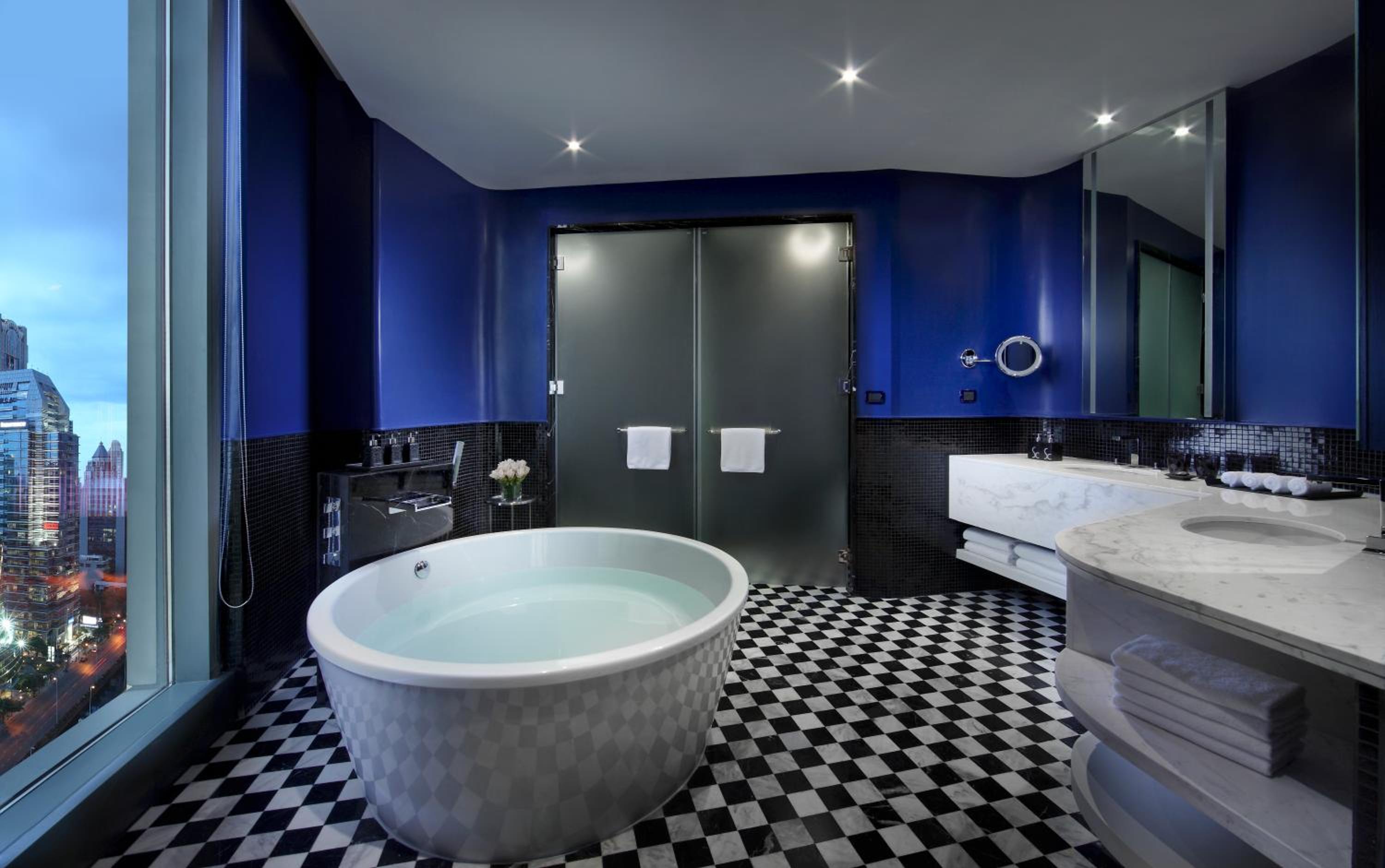 SO Suite with Executive Lounge Benefits