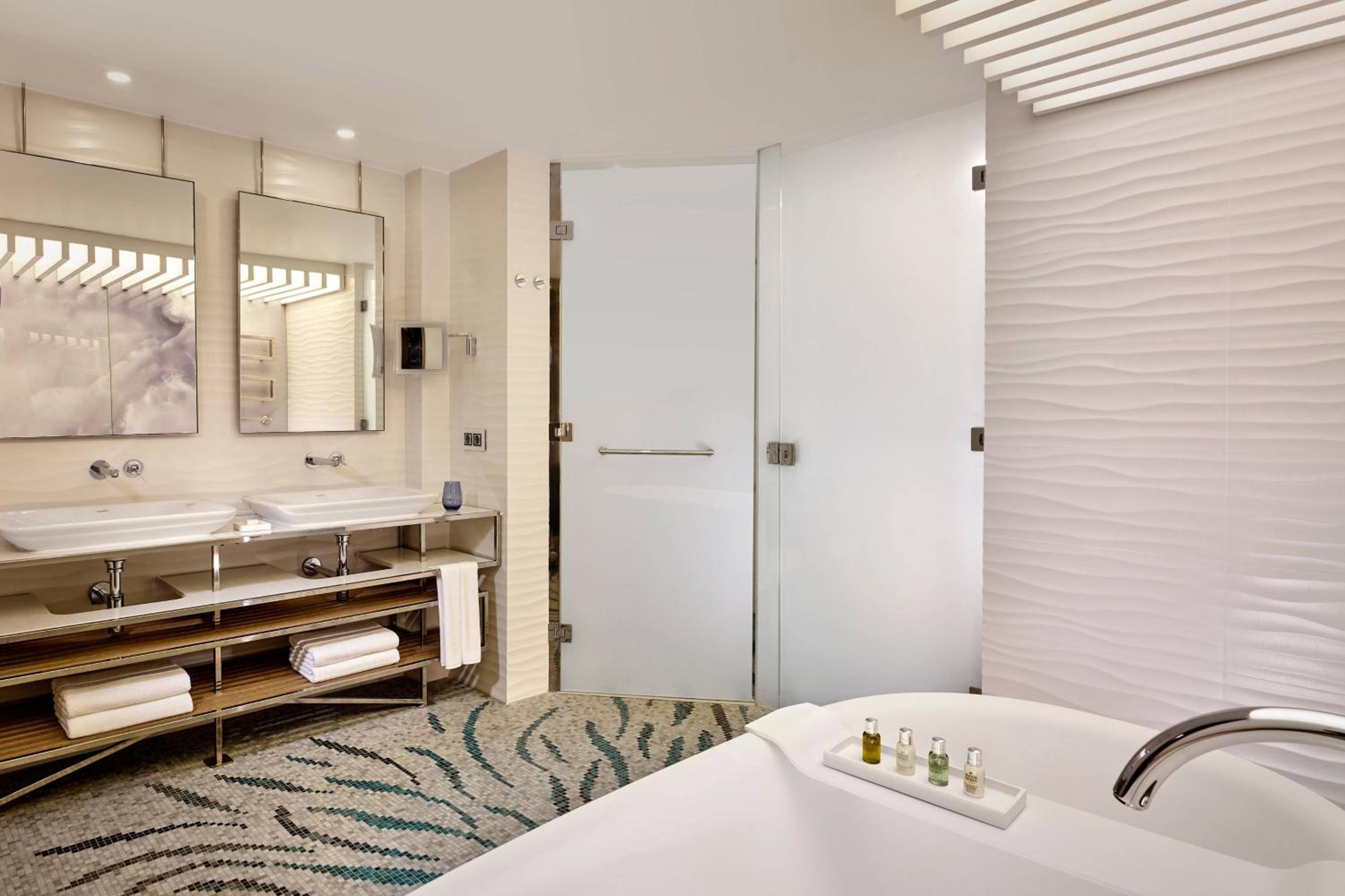 Family Suite, 2 Bedroom Suite, Sea view, Balcony