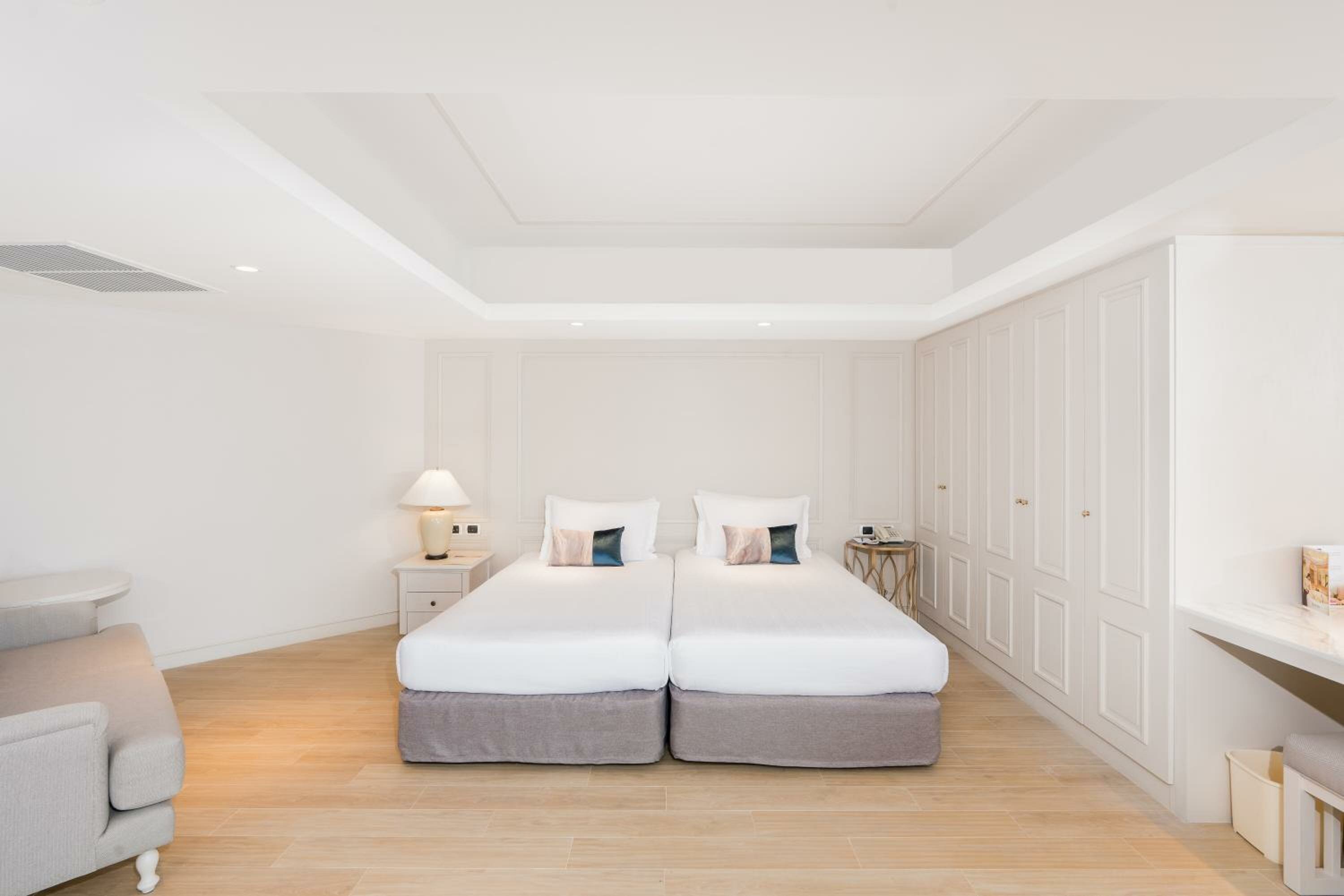 Thai Modern Theme Suite (2 Bedrooms)