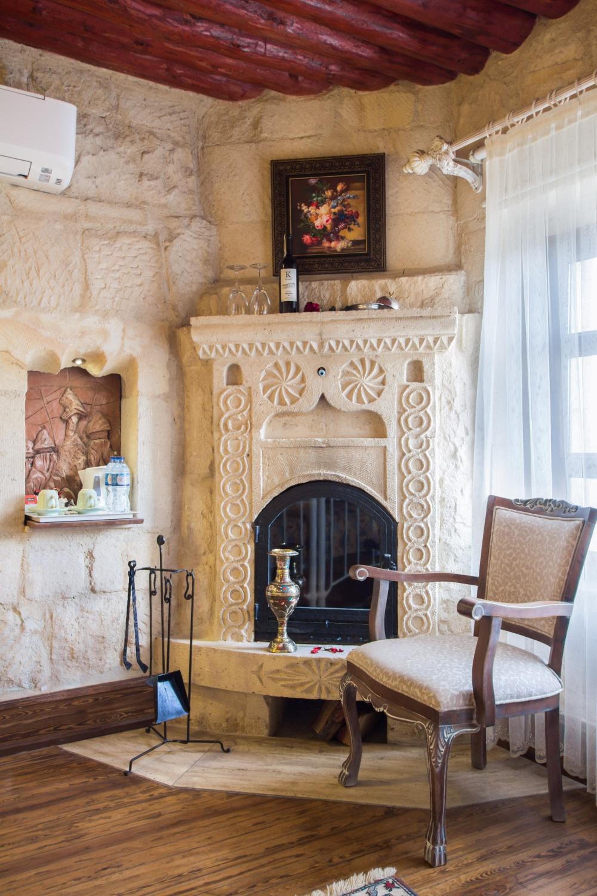 Deluxe Stone Room with Jacuzzi