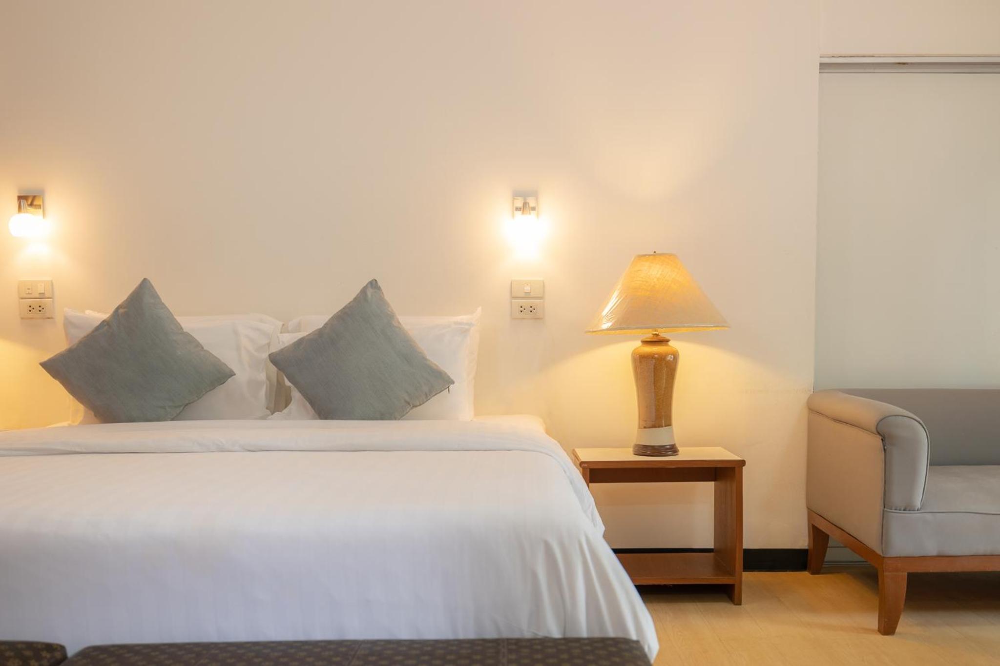 Bungalow with Garden View