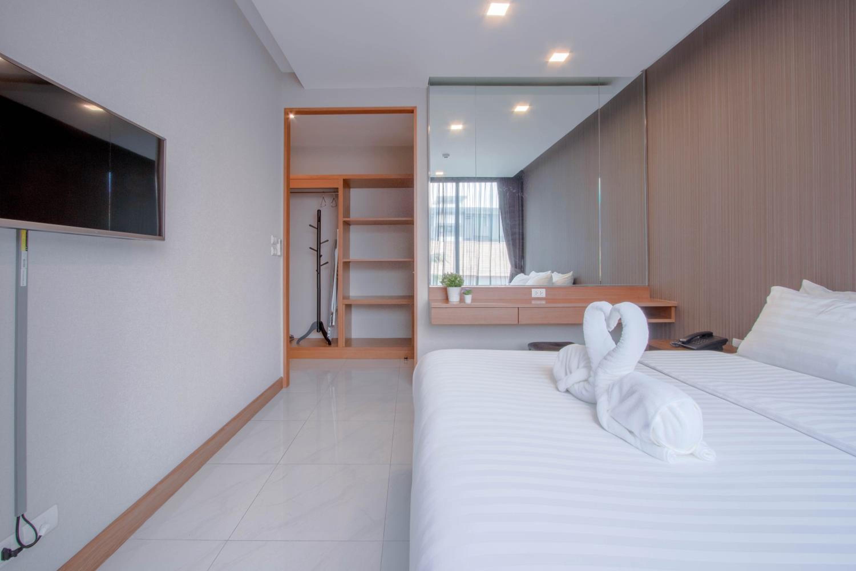 Grand Deluxe King Suite